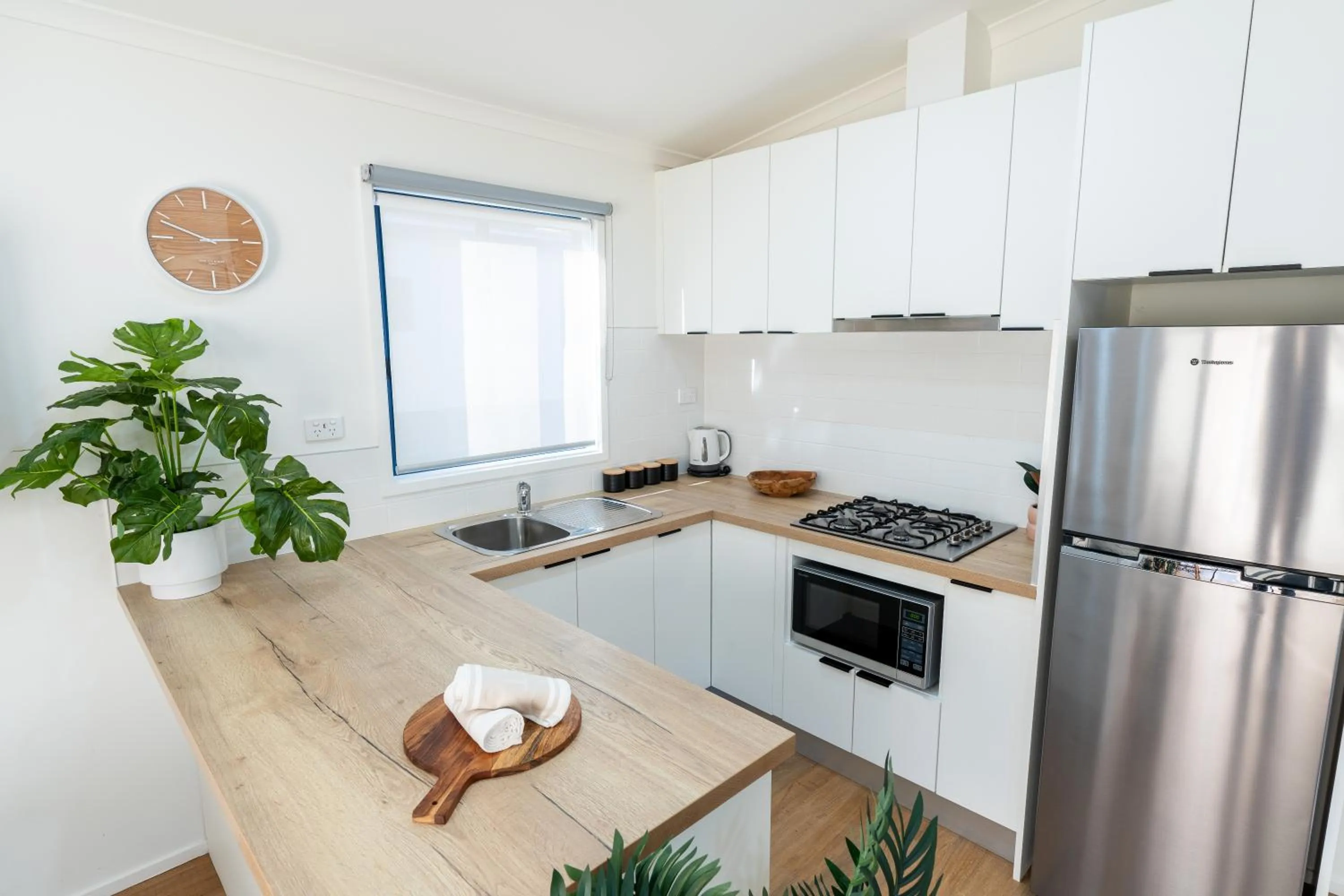 Kitchen or kitchenette in BIG4 Tasman Holiday Parks - Racecourse Beach