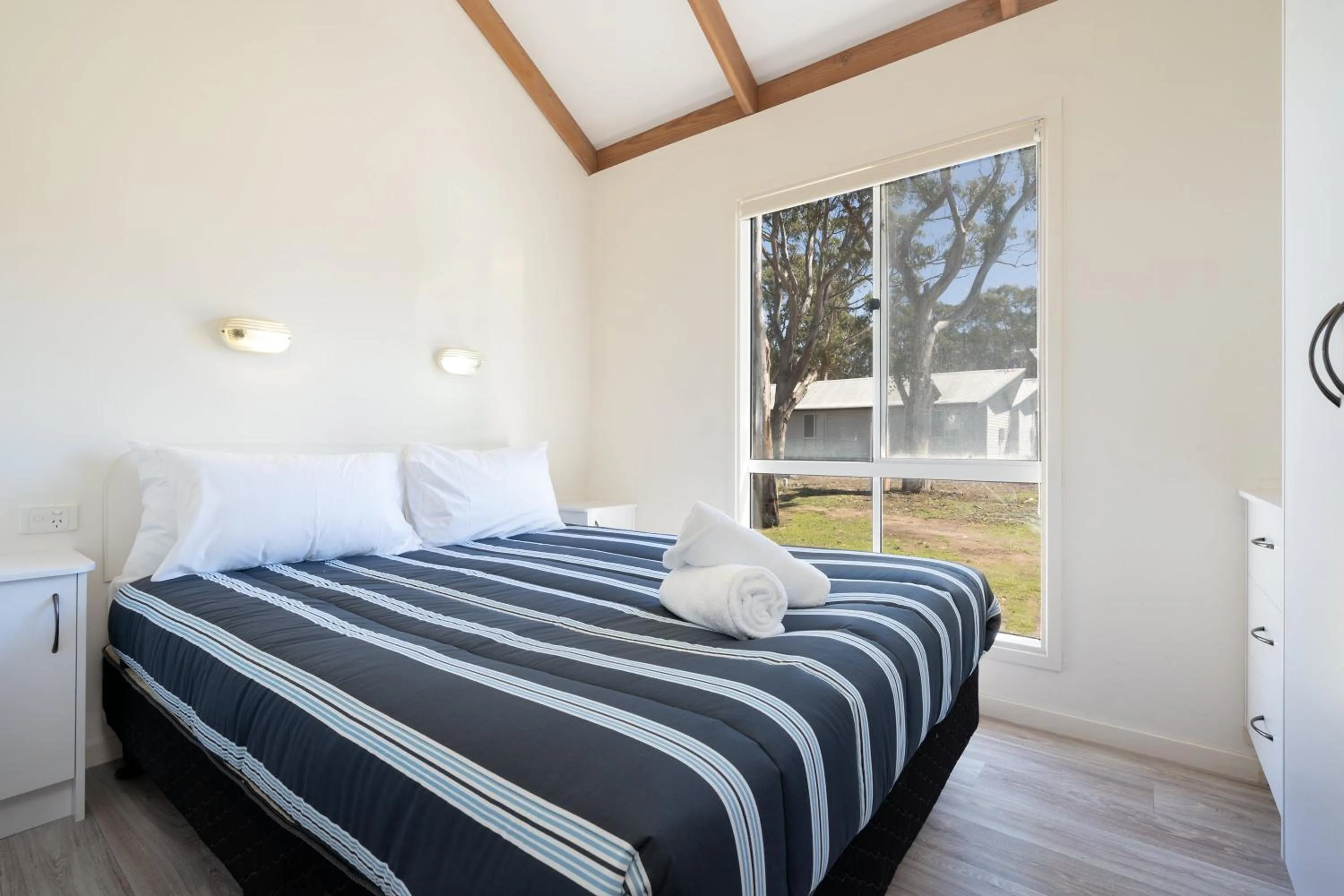 Bedroom, Bed in BIG4 Tasman Holiday Parks - Racecourse Beach