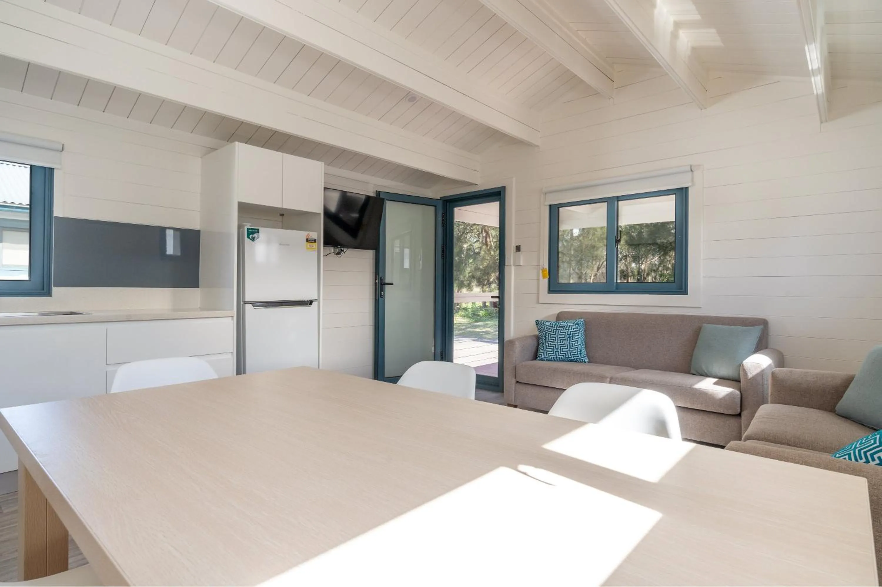 Dining area in BIG4 Tasman Holiday Parks - Racecourse Beach