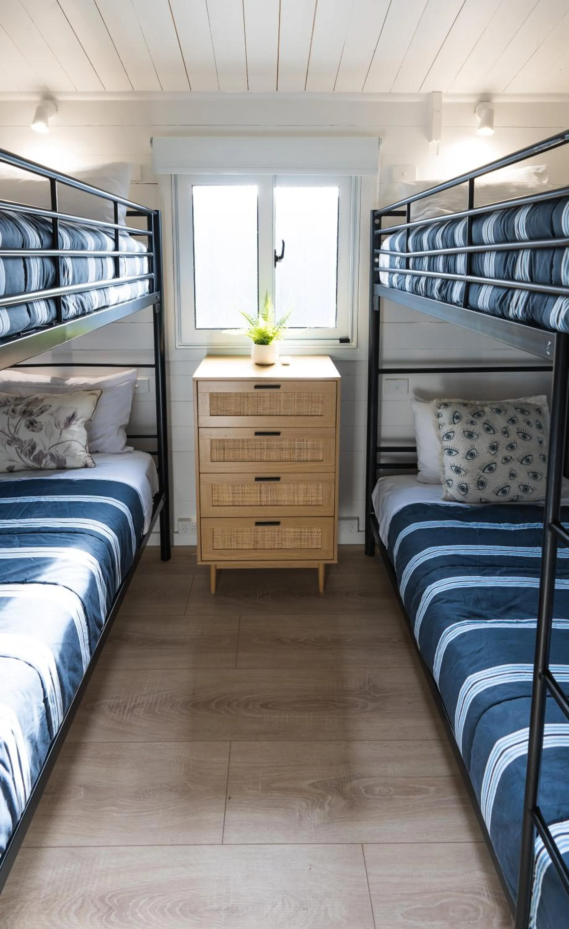 Bedroom, Bed in BIG4 Tasman Holiday Parks - Racecourse Beach