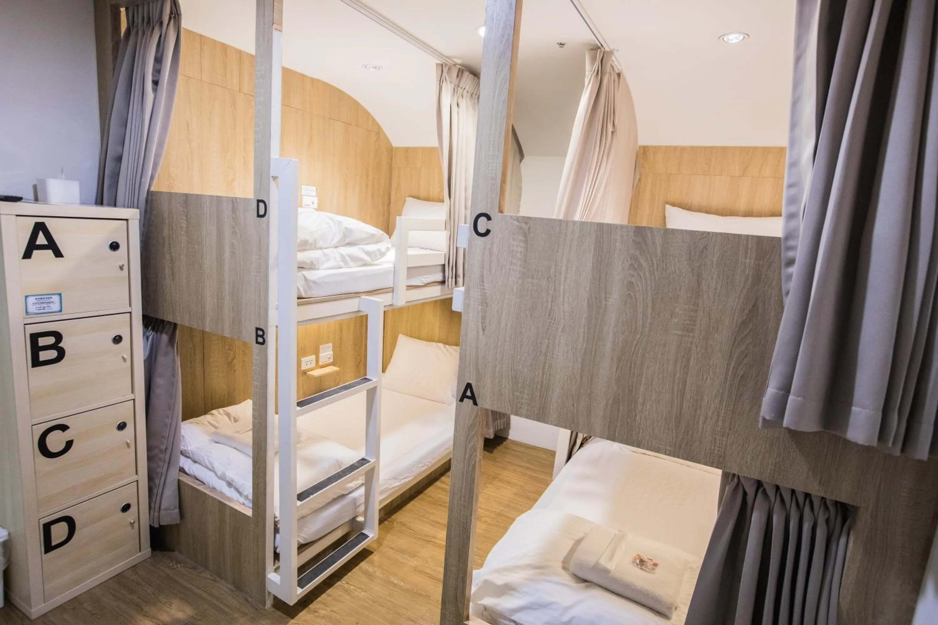 bunk bed, Bed in Paper Plane Hostel