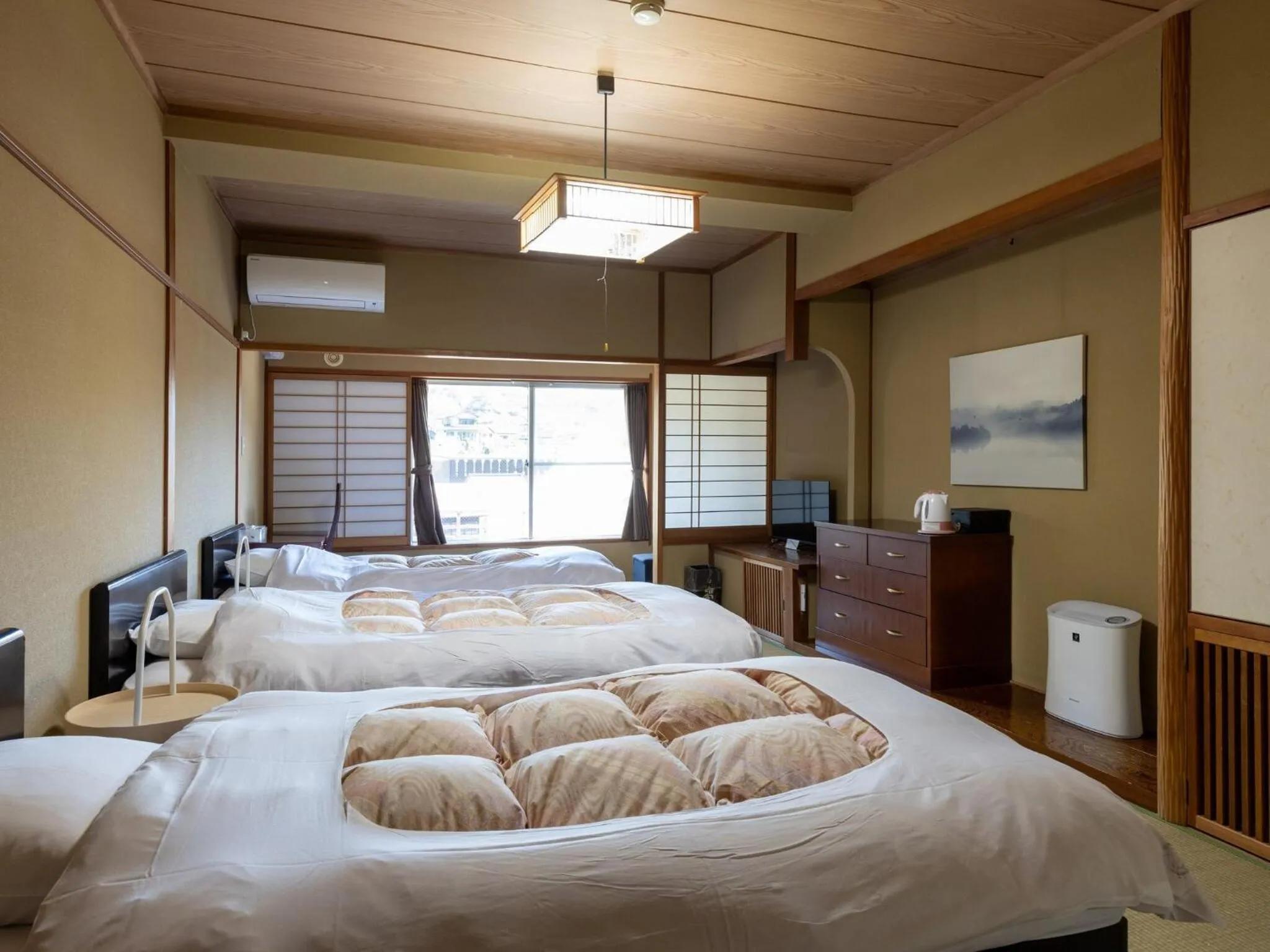 Photo of the whole room, Bed in Kiso Mikawaya