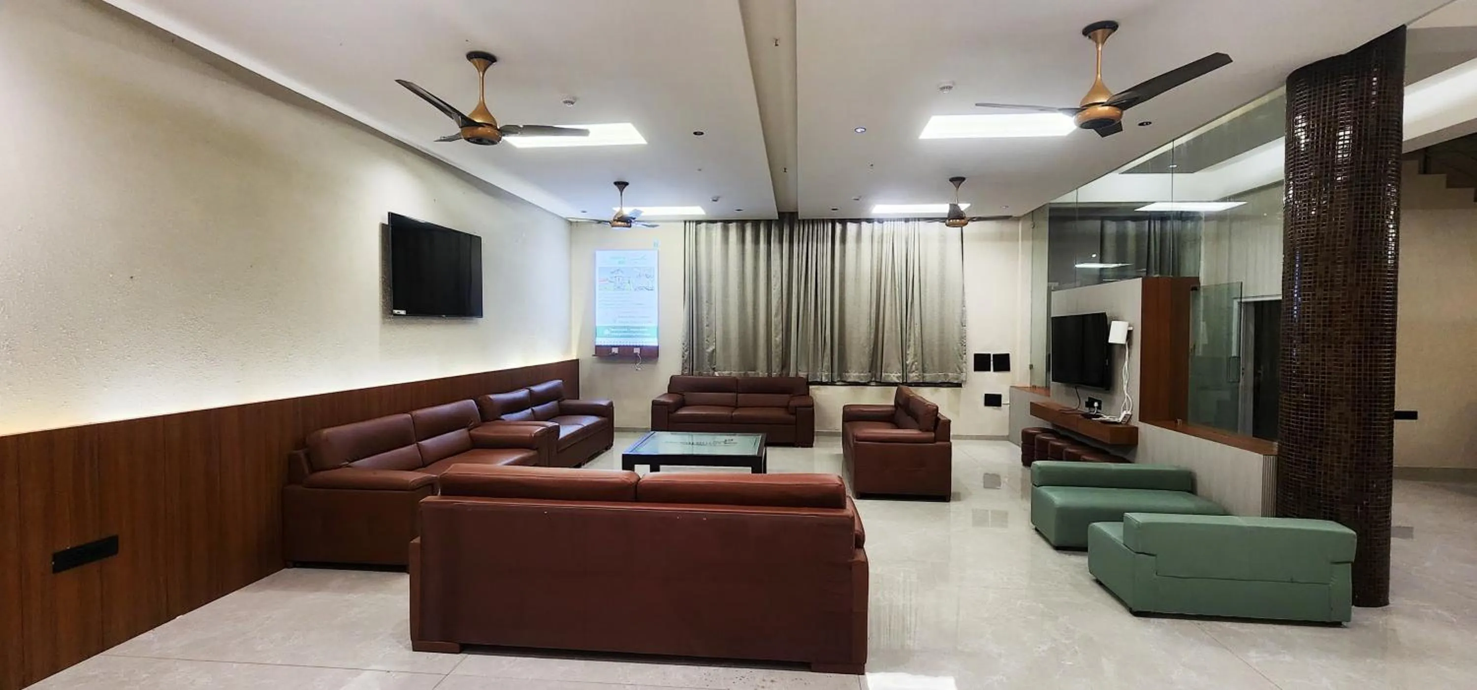 Lounge or bar in Goverdhan Greens Resort Dwarka l Hotels In Dwarka