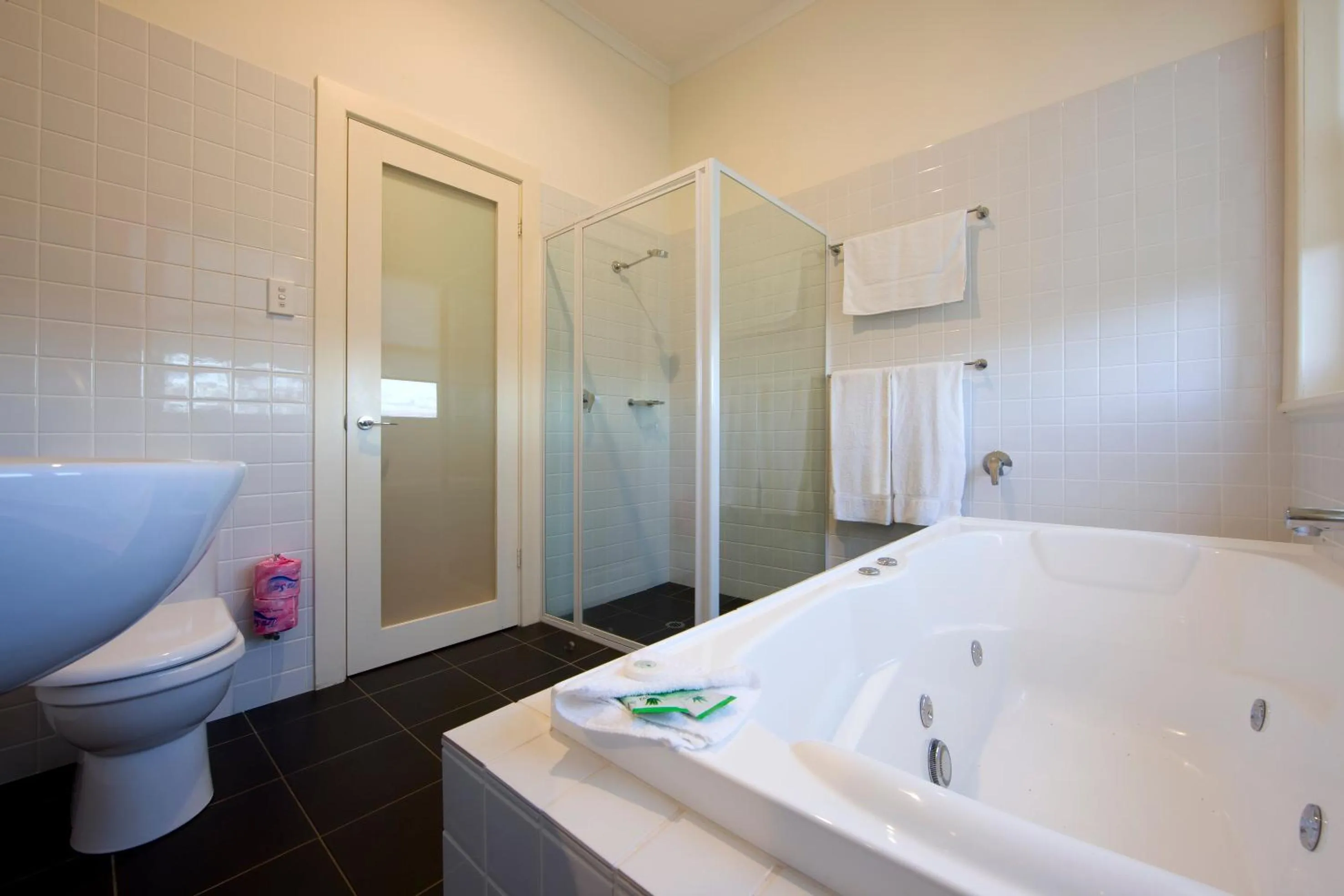 Bathroom in Longview Vineyard