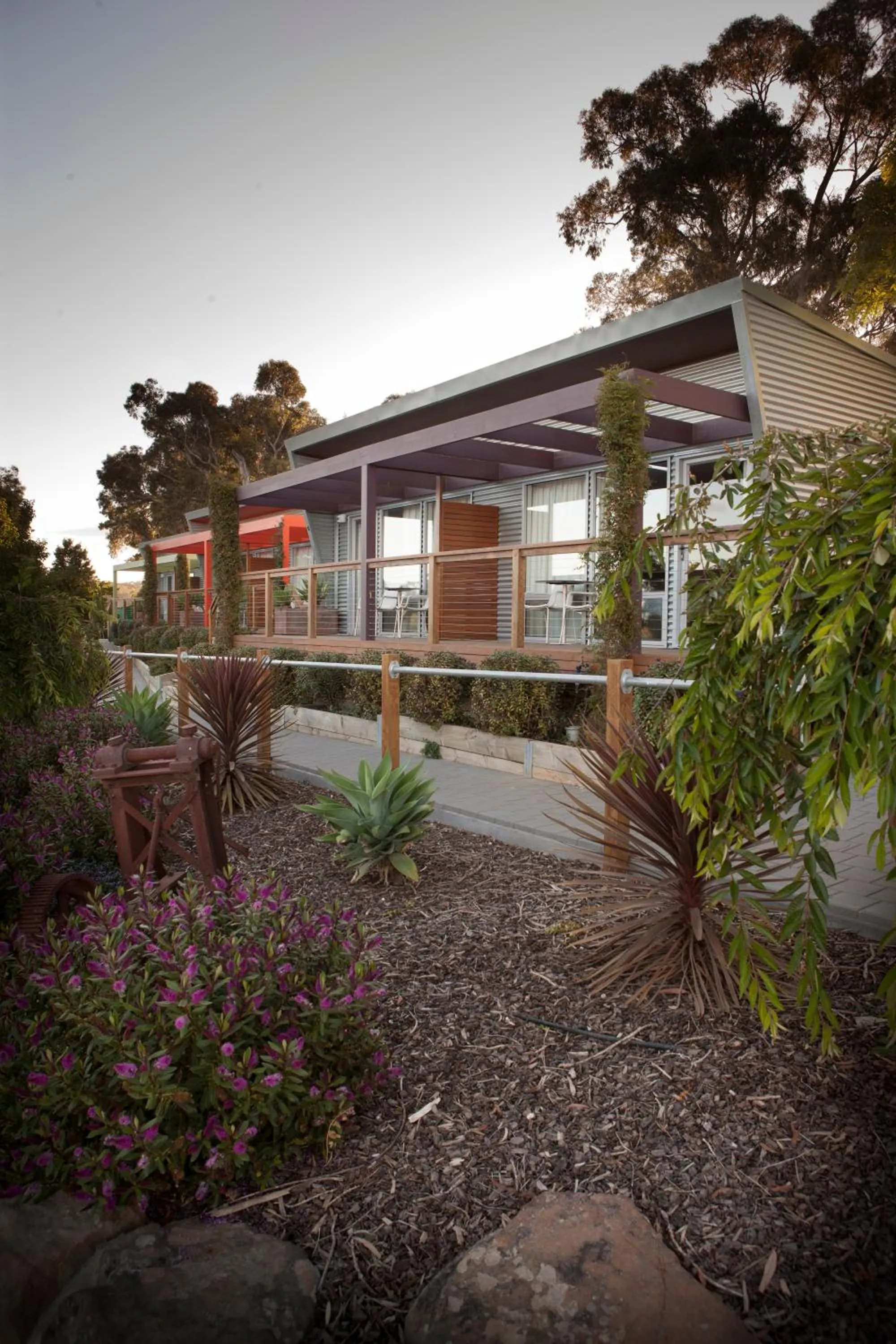Facade/entrance in Longview Vineyard
