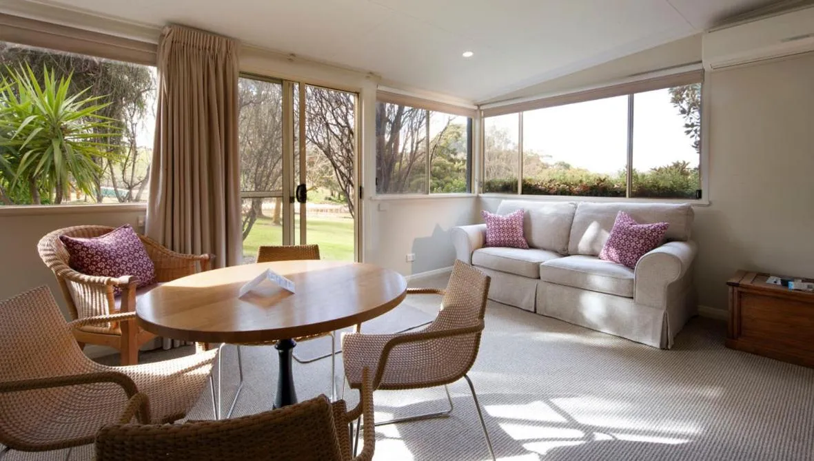 Dining area in Longview Vineyard