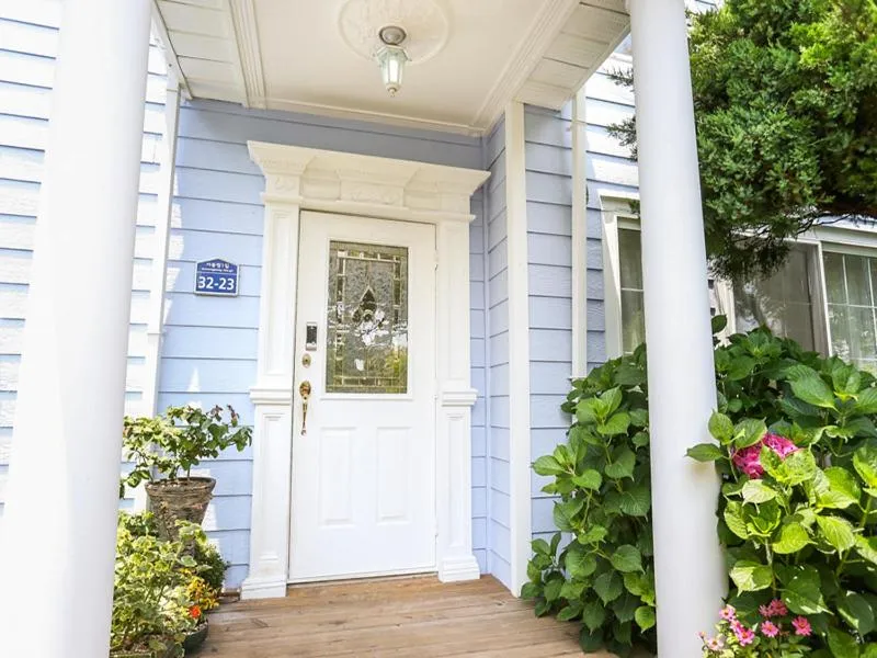 Facade/entrance in Bella Guesthouse