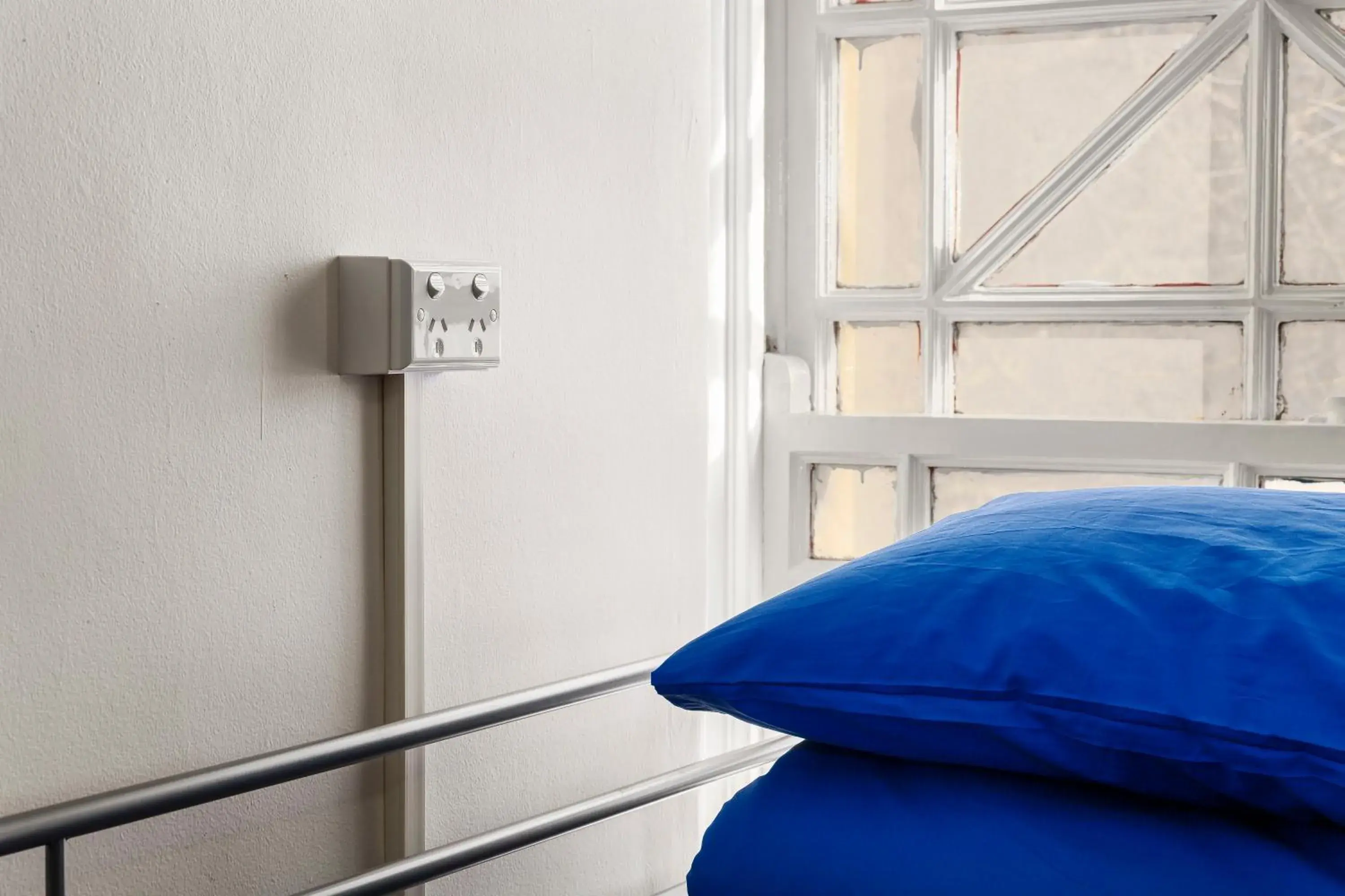 Bed in 8-Bed Mixed Dormitory Room with Shared Bathroom in Secret Garden Backpackers, Sydney Bed in 8-Bed Mixed Dormitory Room with Shared Bathroom in Secret Garden Backpackers, Sydney