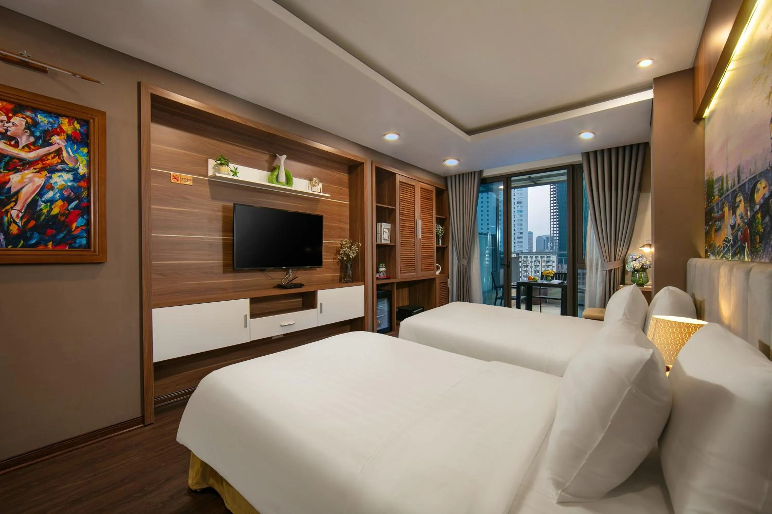 Bed in Brilliant Me Tri Hotel & Spa