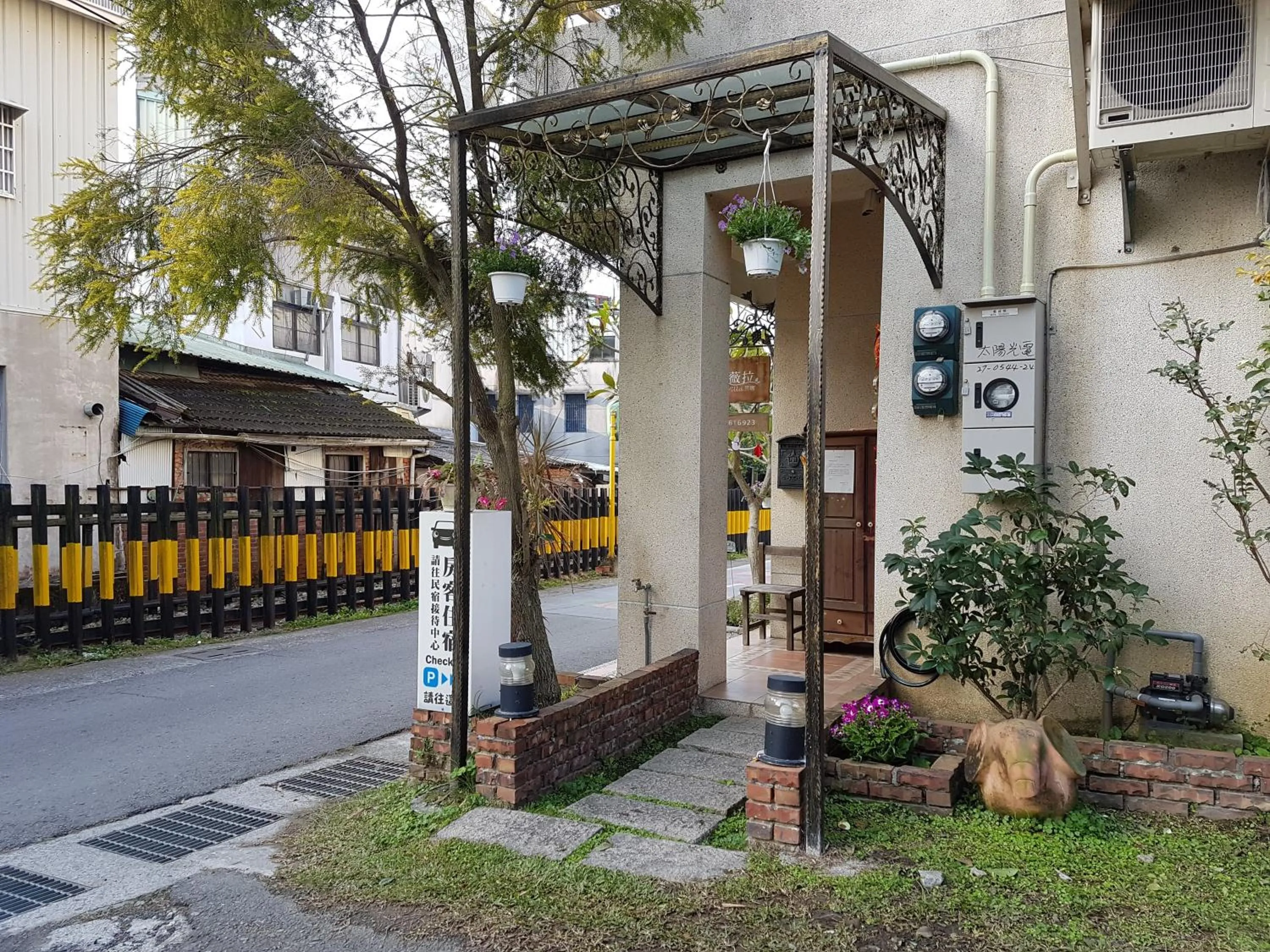 Facade/entrance in Village Villa B&B