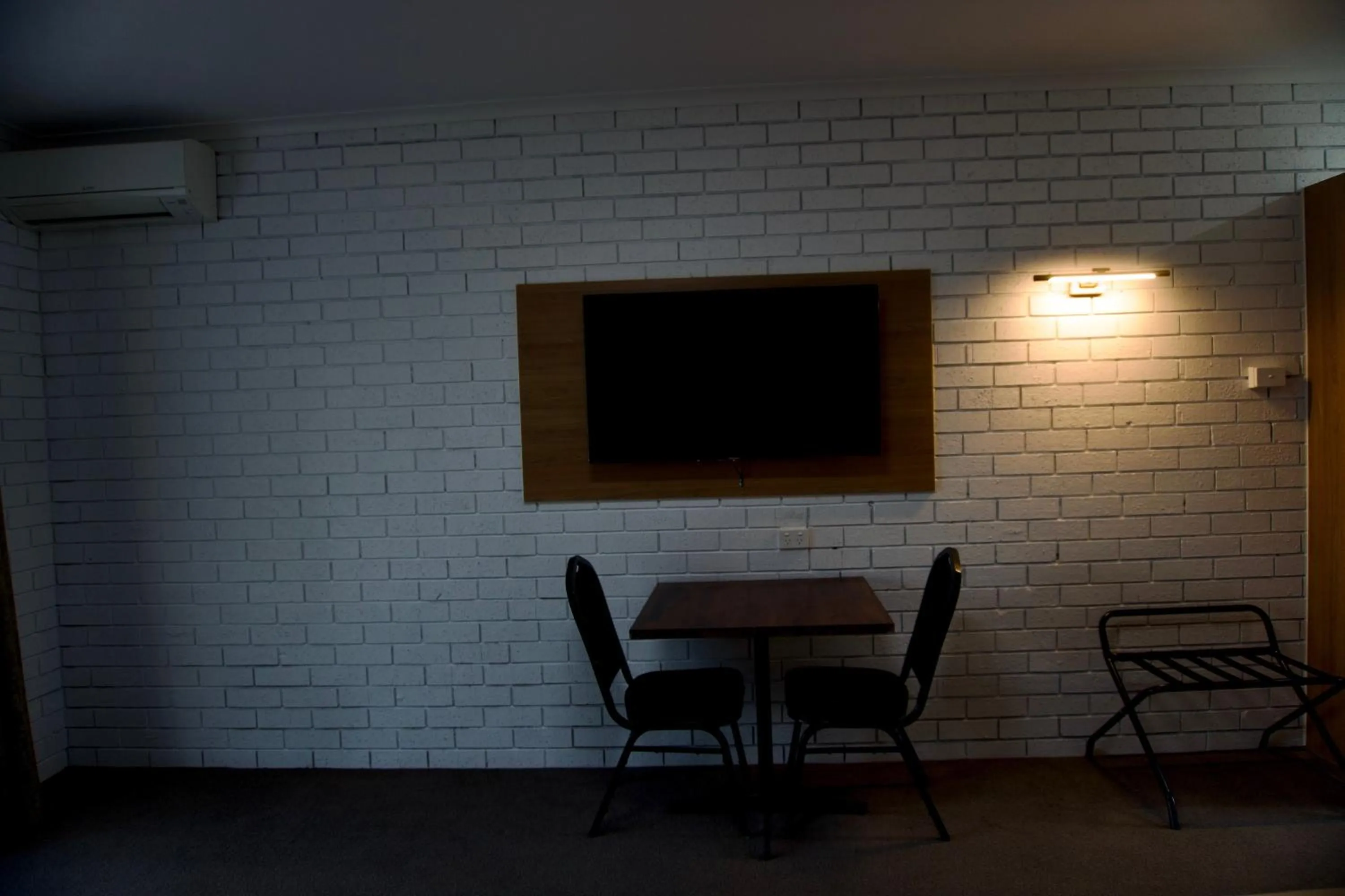 TV and multimedia in Ararat Colonial Lodge Motel