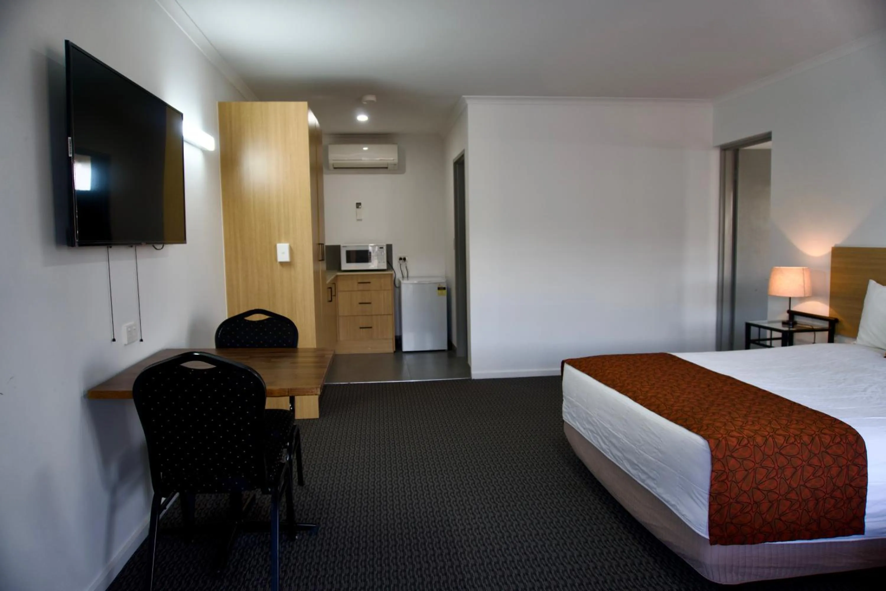 Photo of the whole room, Bed in Ararat Colonial Lodge Motel
