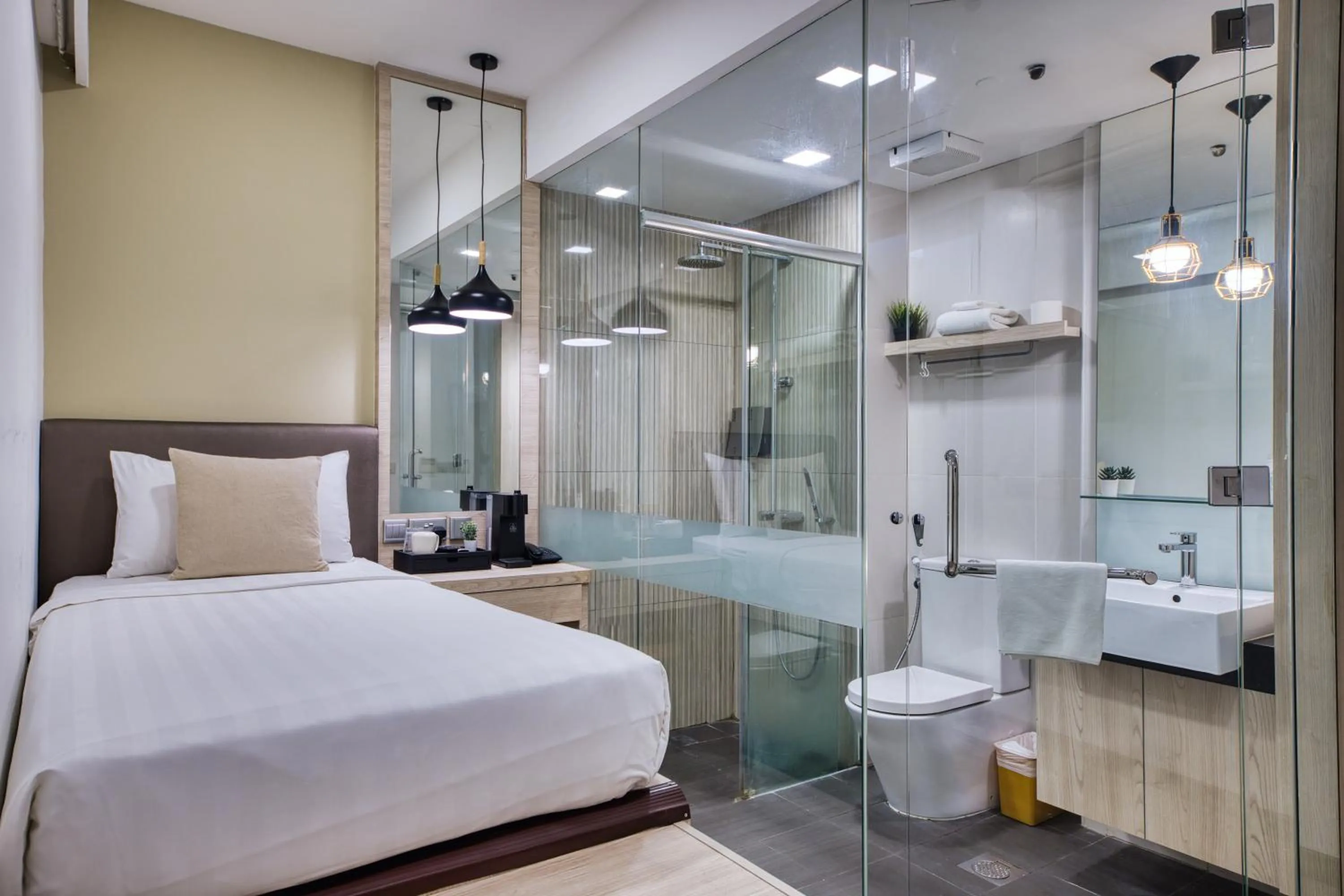 Photo of the whole room, Bed in Habyt Clarke Quay