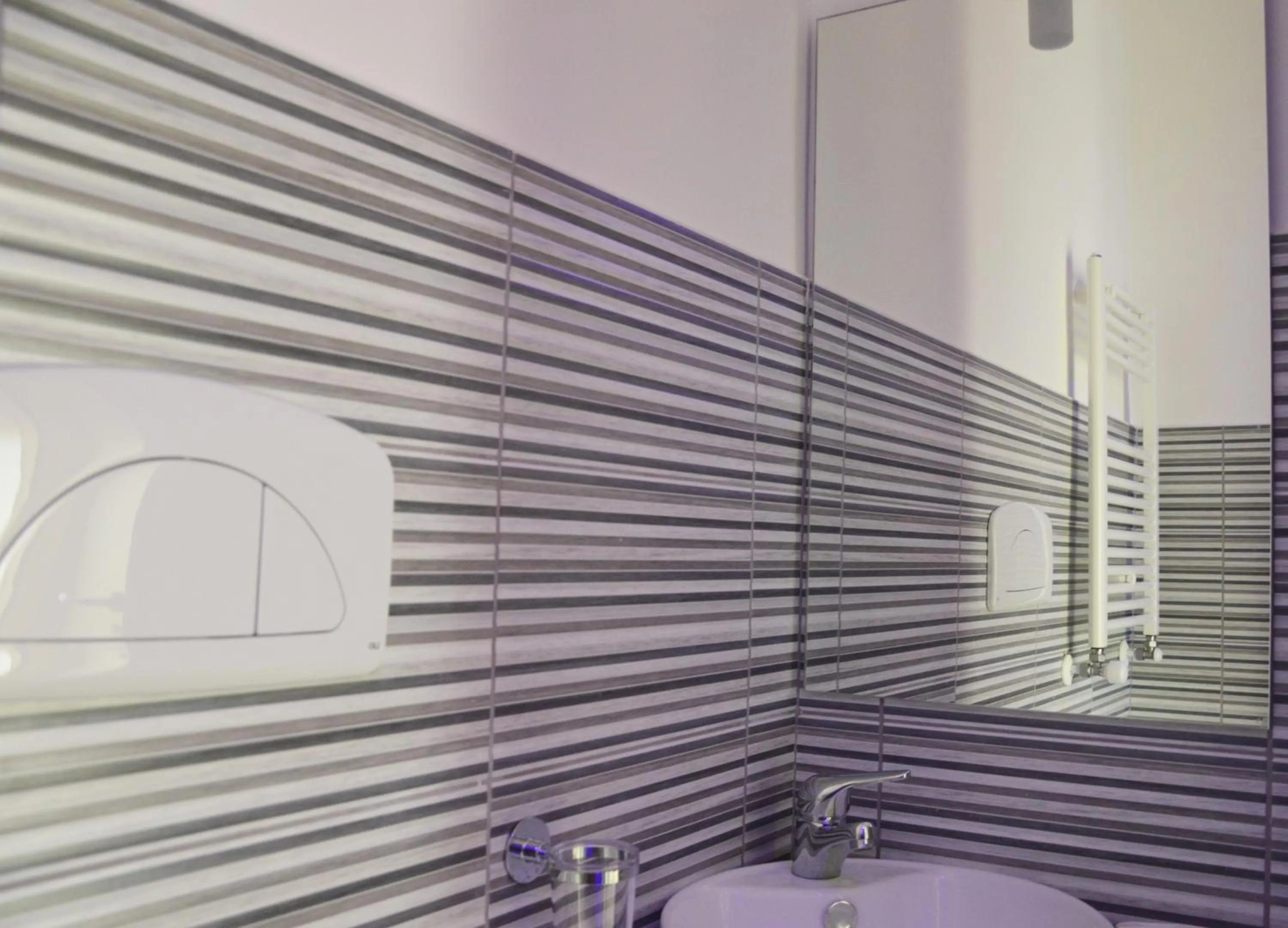 Bathroom in Iris Inn