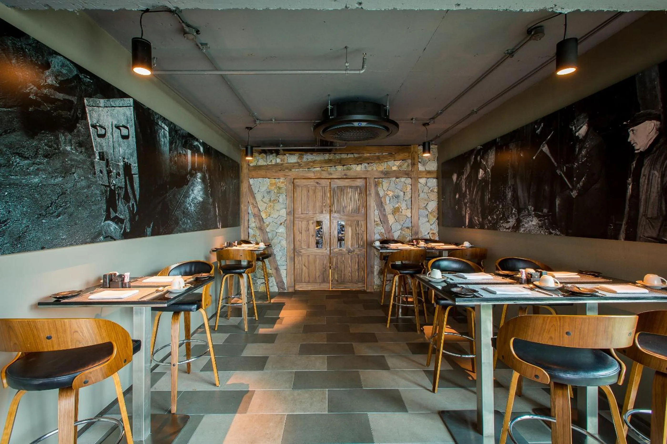 Restaurant/places to eat in Fusion Suites Phuket Patong