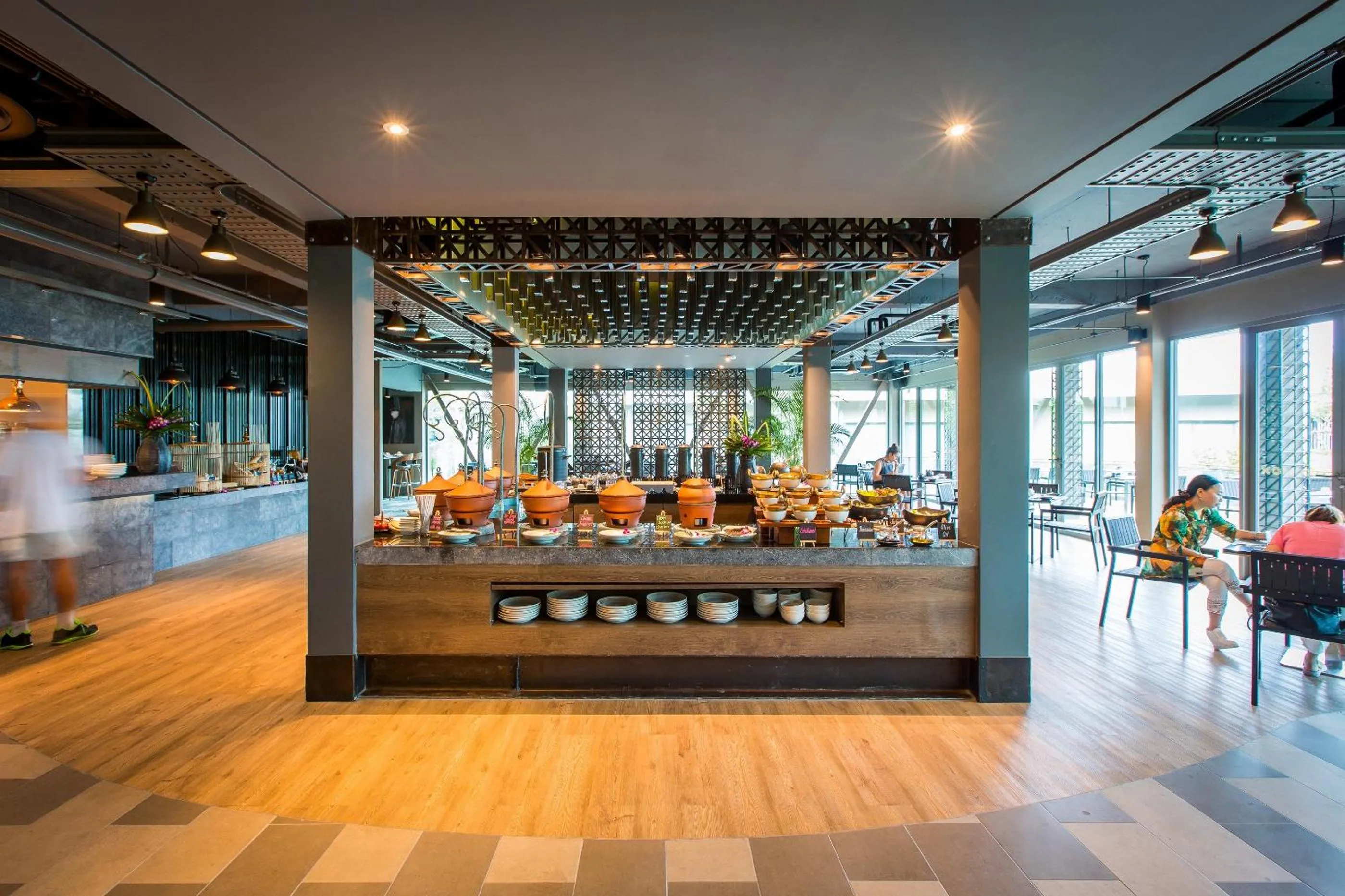 Restaurant/places to eat in Fusion Suites Phuket Patong