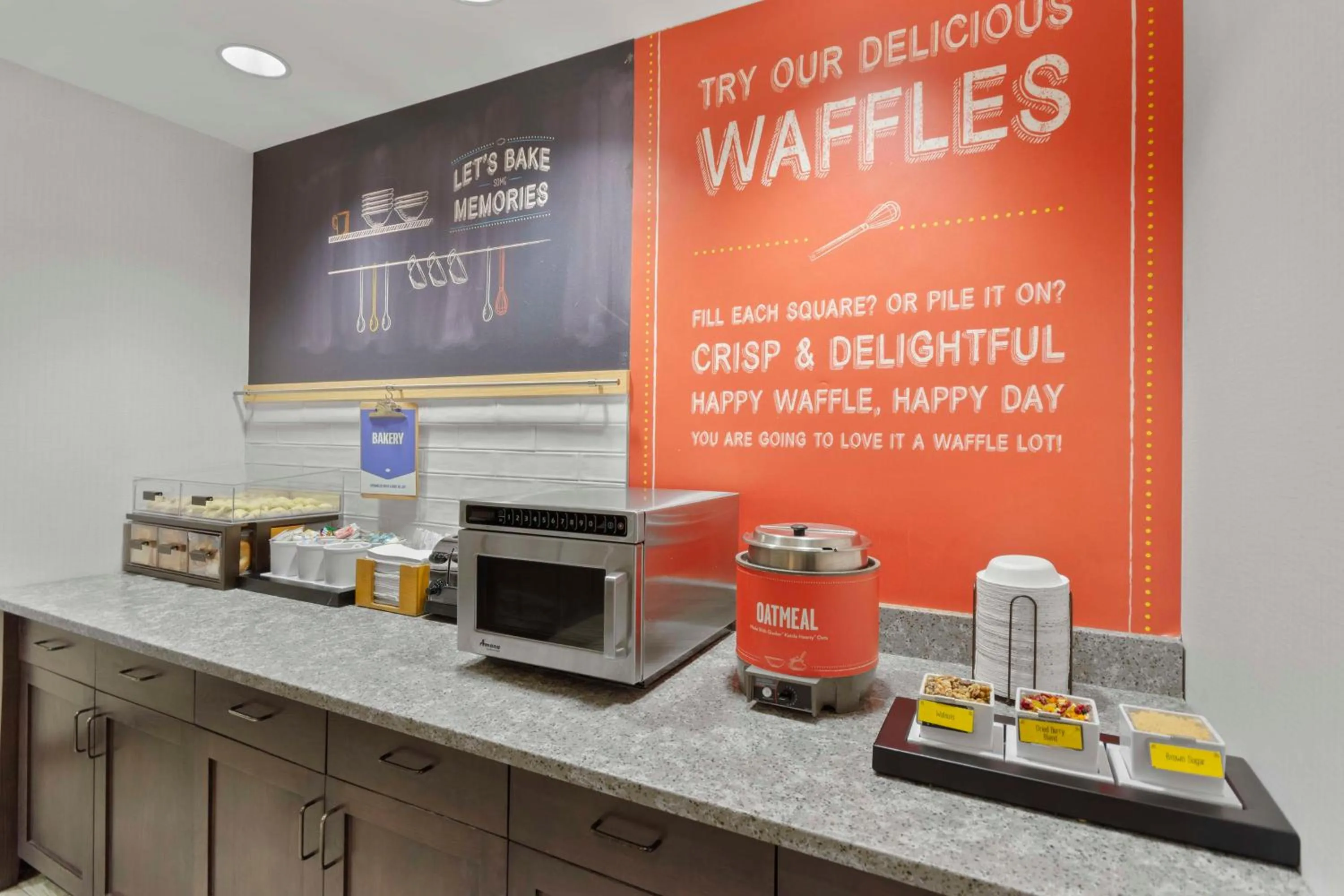 Breakfast in Hampton Inn & Suites Columbus Scioto Downs