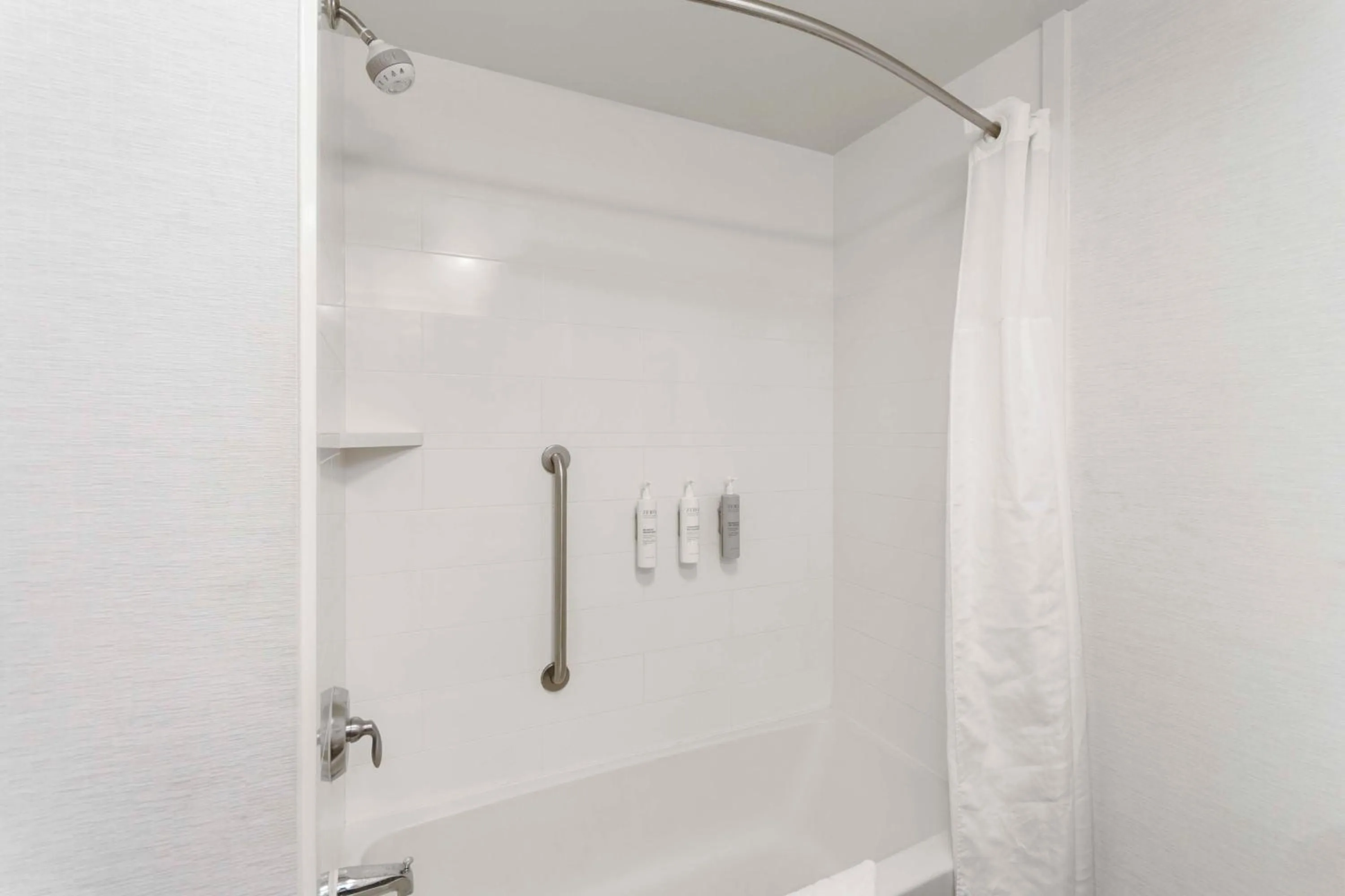 Bathroom in Hampton Inn & Suites Columbus Scioto Downs