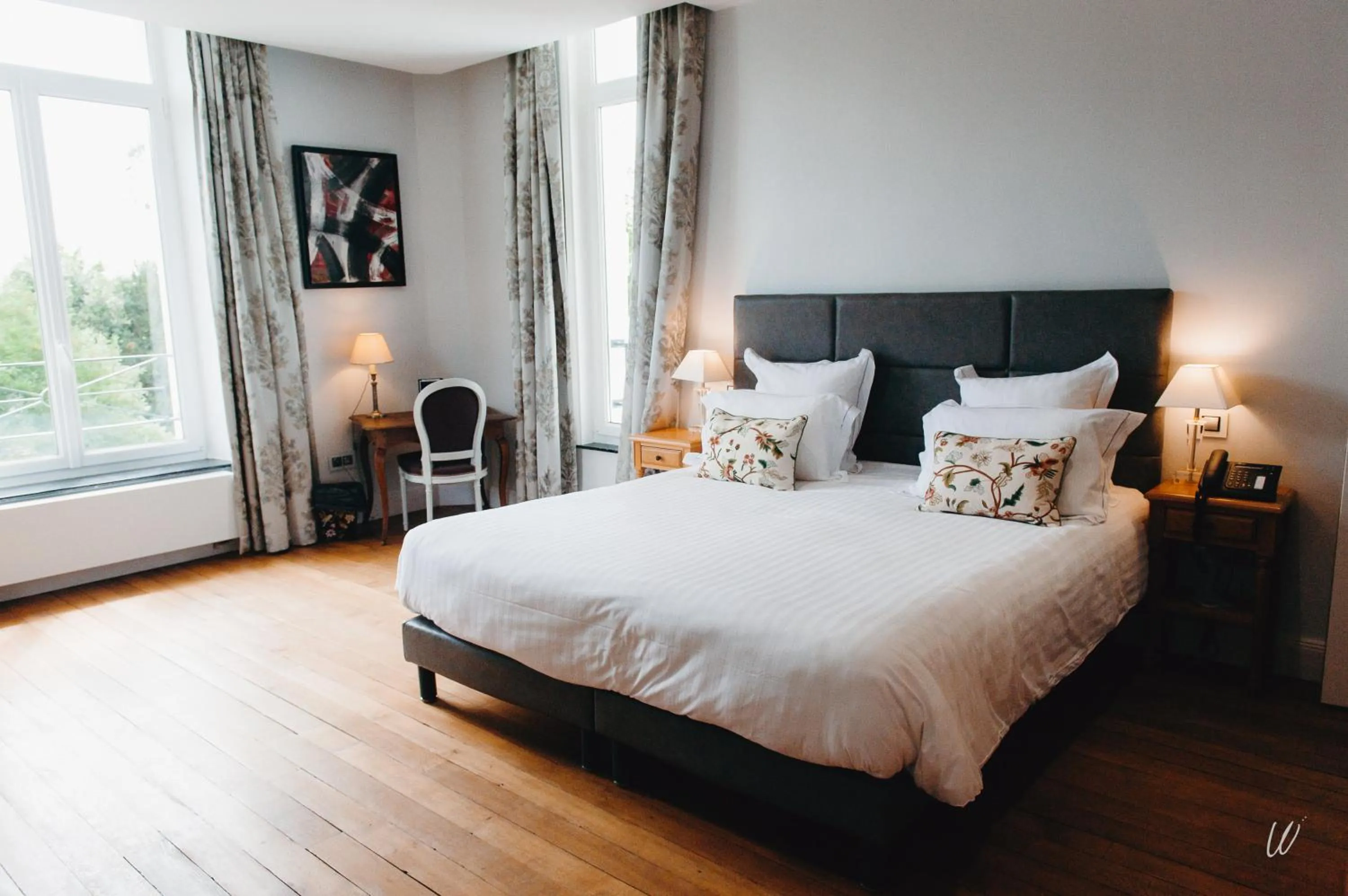 Bed in Hôtel Château de la Marlière