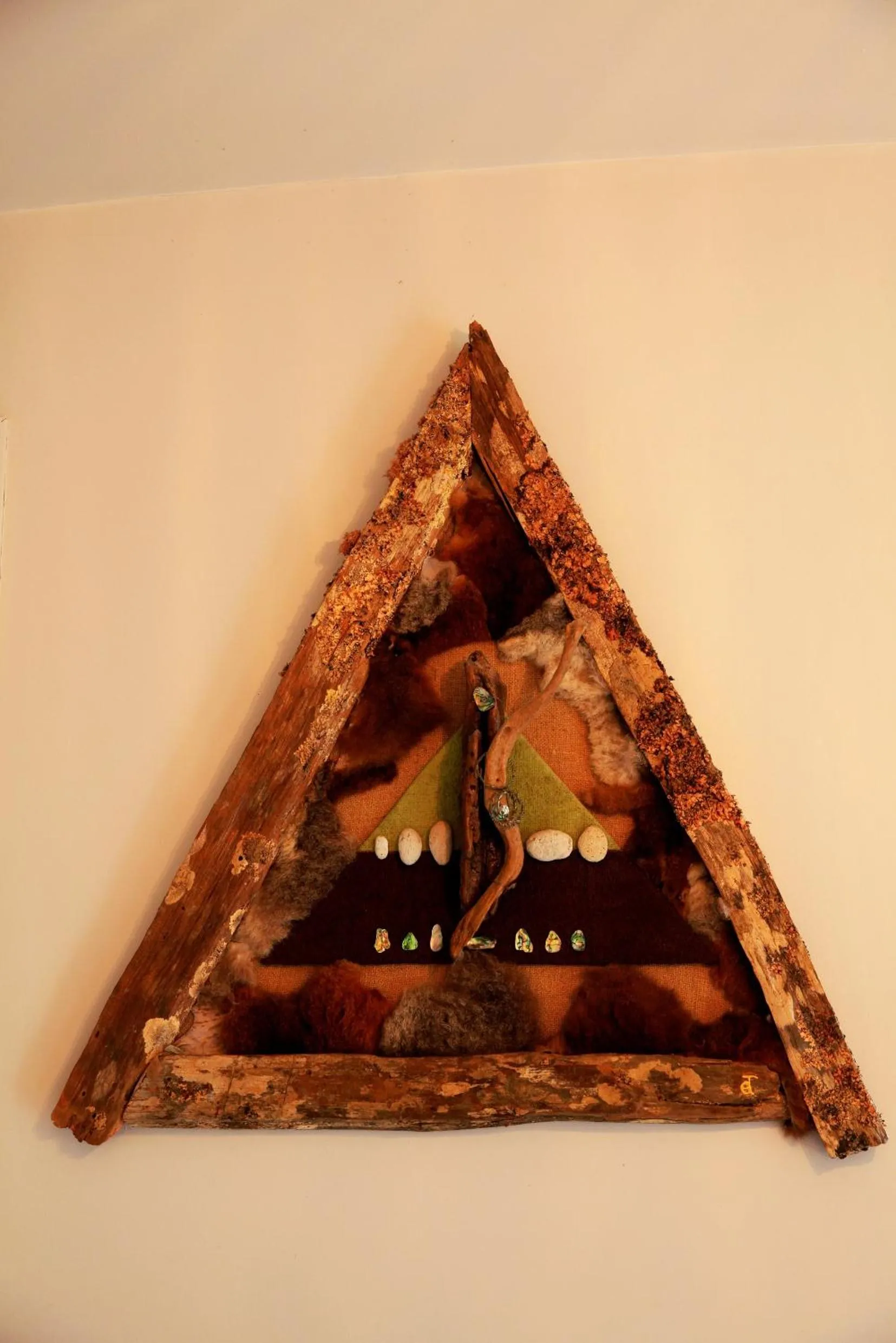 Decorative detail in Woodlyn Park Motel