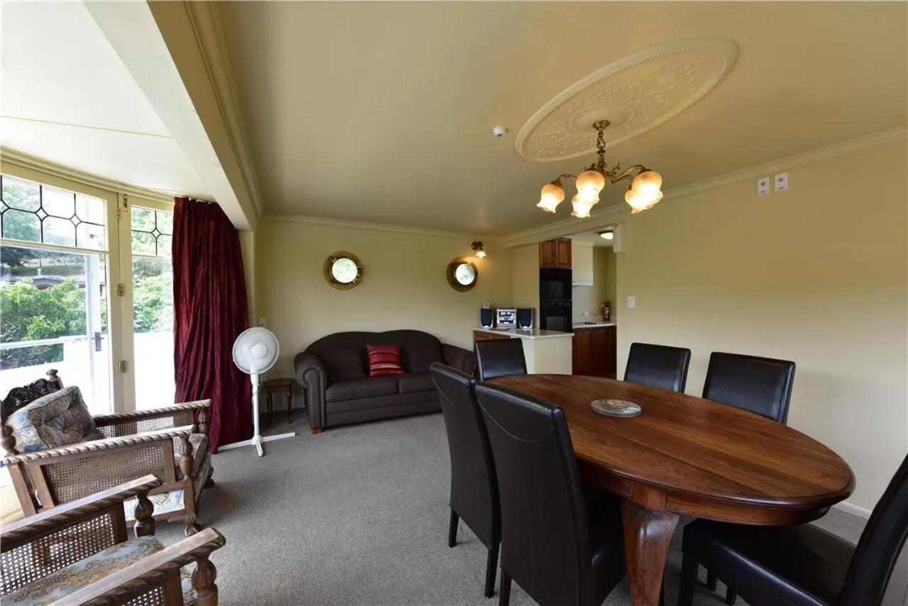 Living room in Woodlyn Park Motel