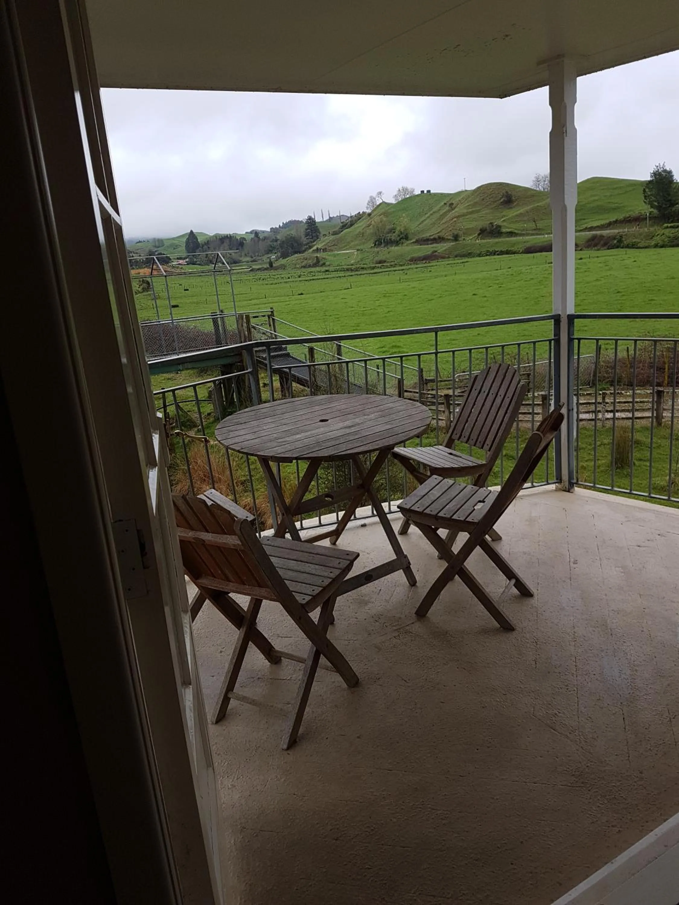 Patio in Woodlyn Park Motel