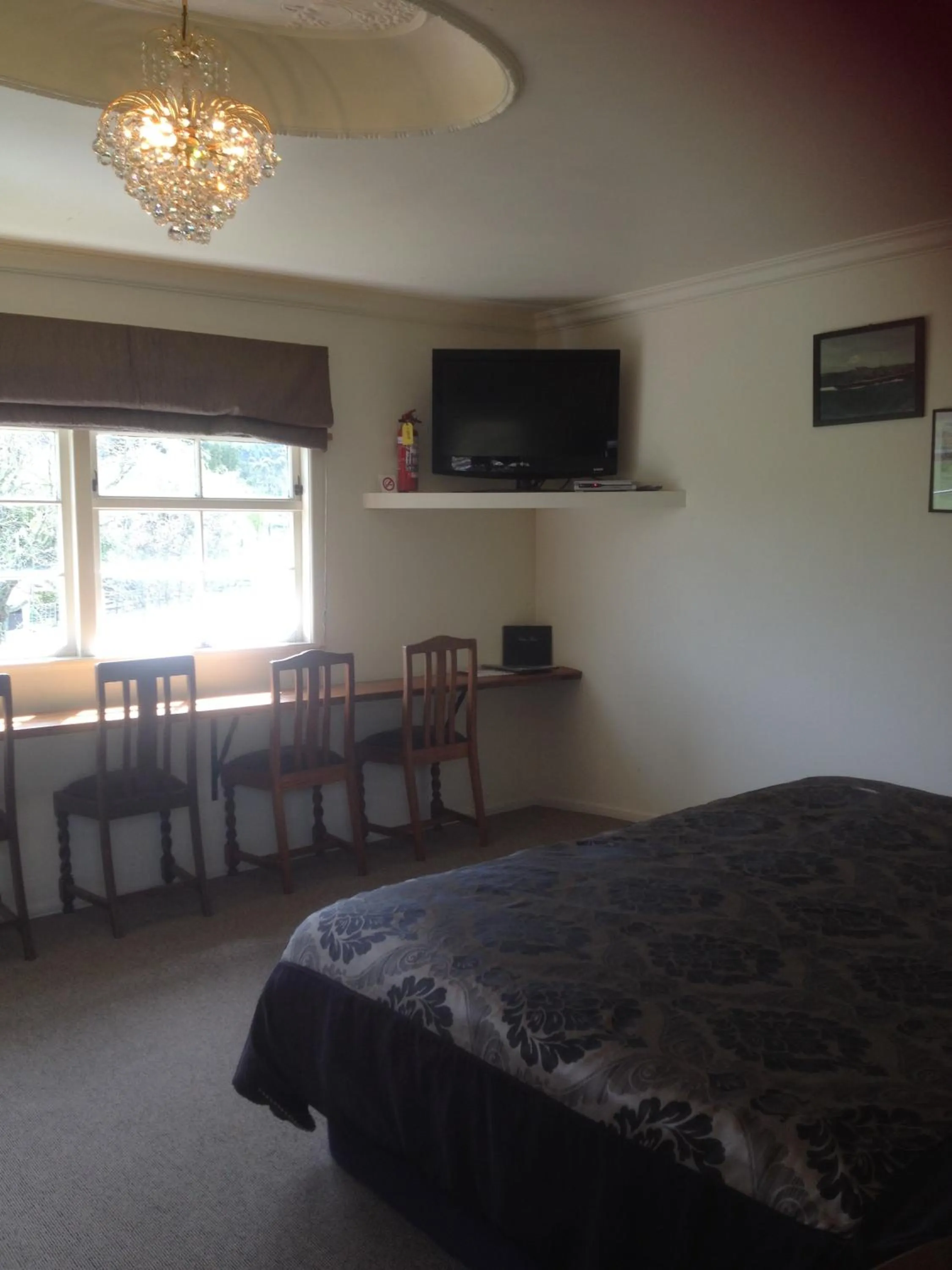 Bedroom in Woodlyn Park Motel