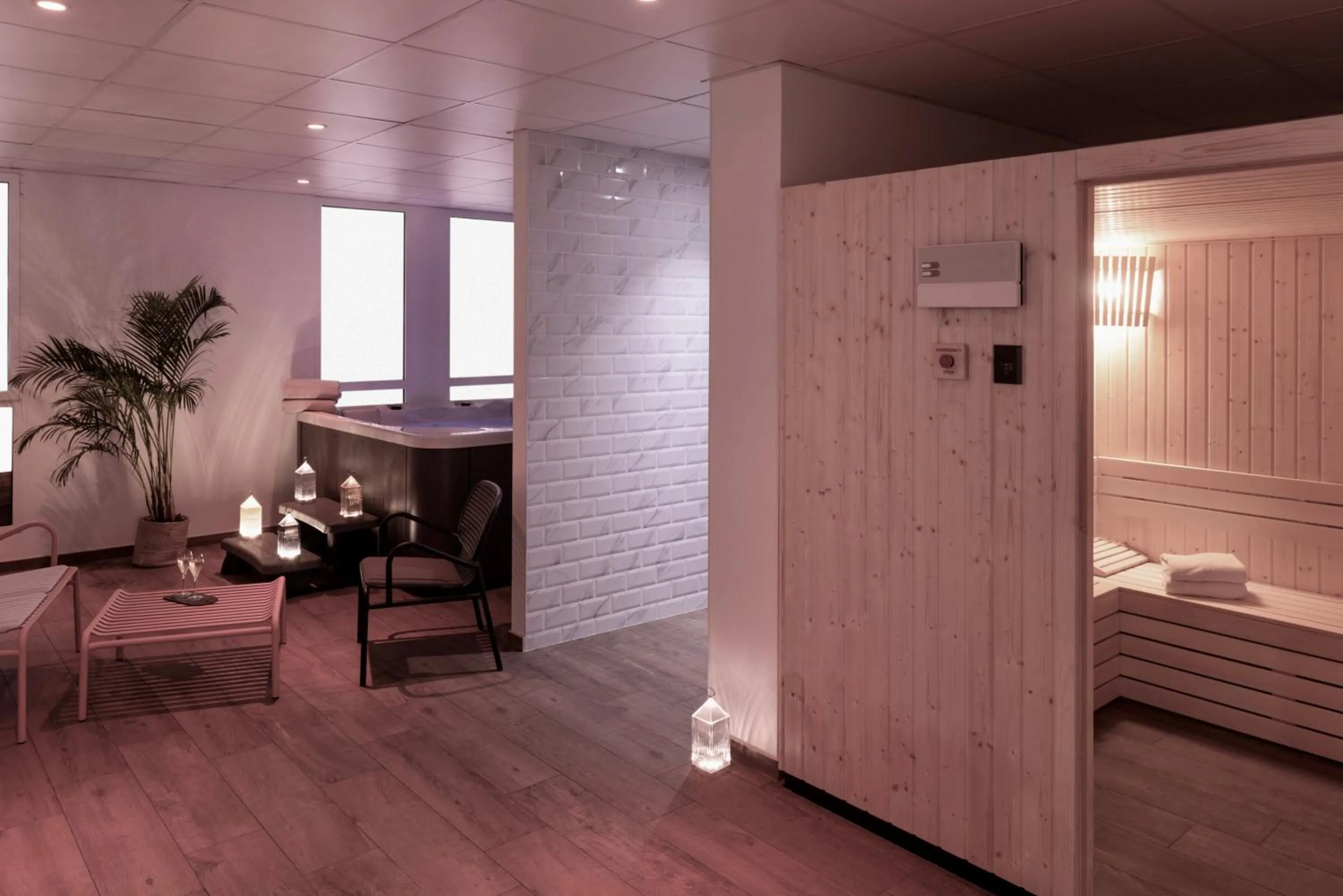 Sauna in Hôtel Omnubo Collection