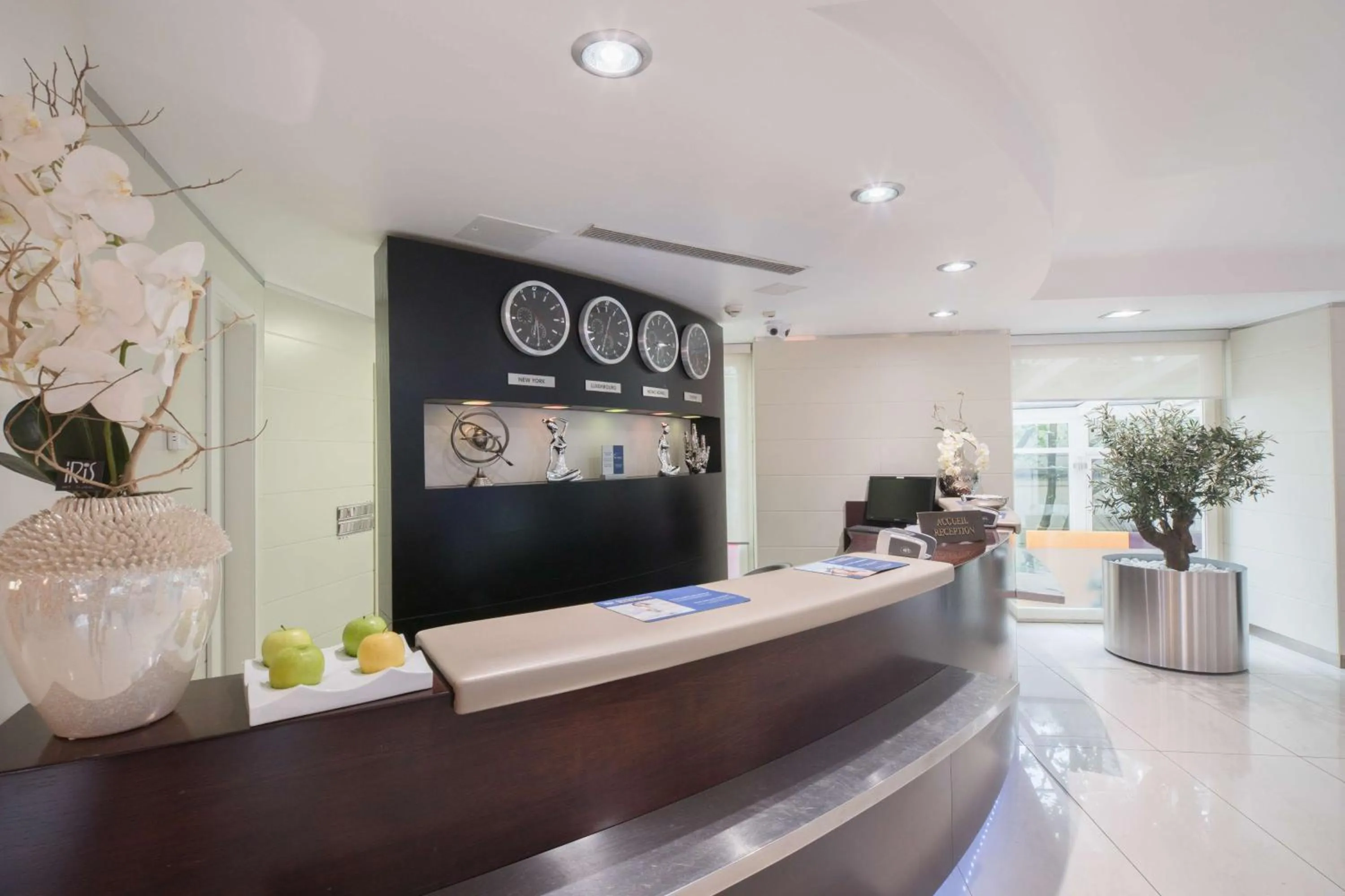 Lobby or reception in Best Western Plus Grand Hotel Victor Hugo