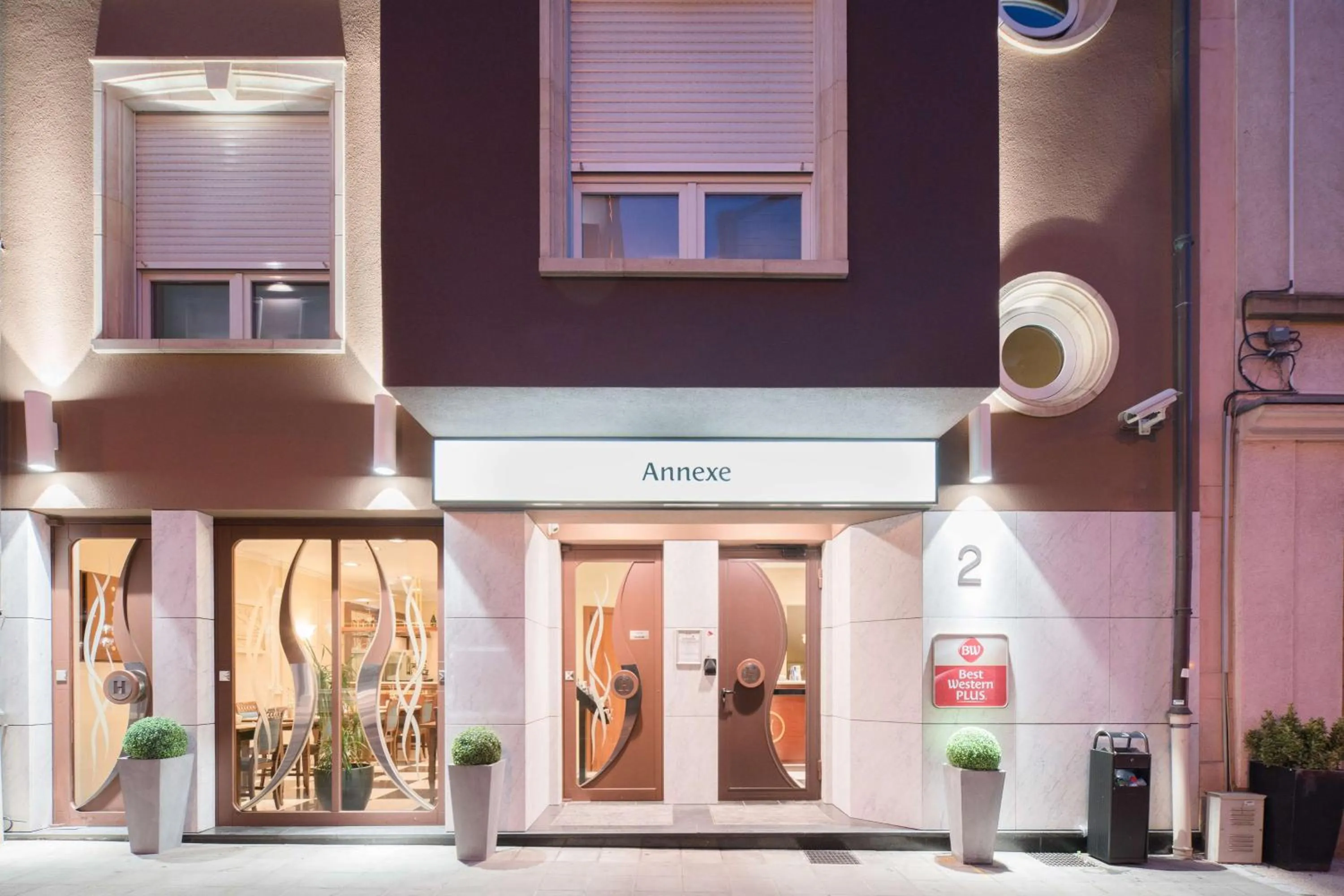 Property building in Best Western Plus Grand Hotel Victor Hugo