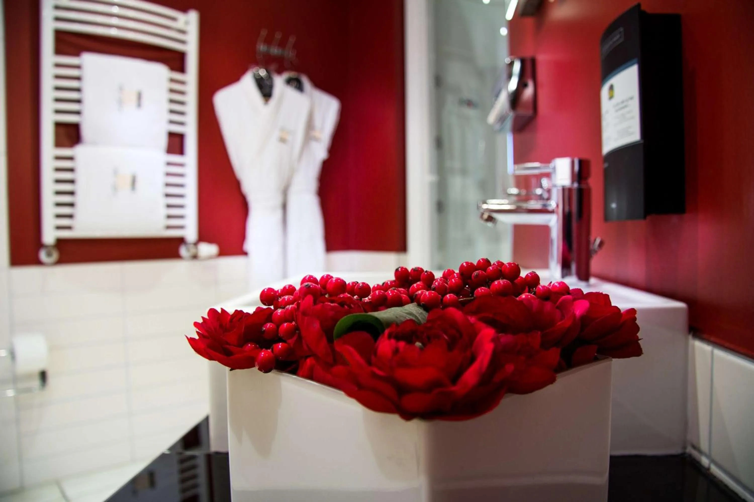 Bathroom in Best Western Plus Grand Hotel Victor Hugo