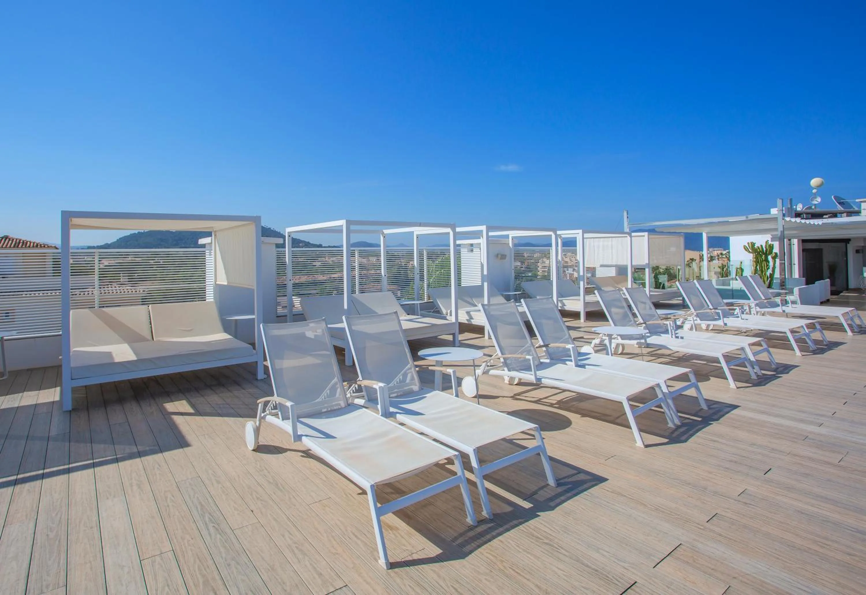 Solarium in Marins Playa