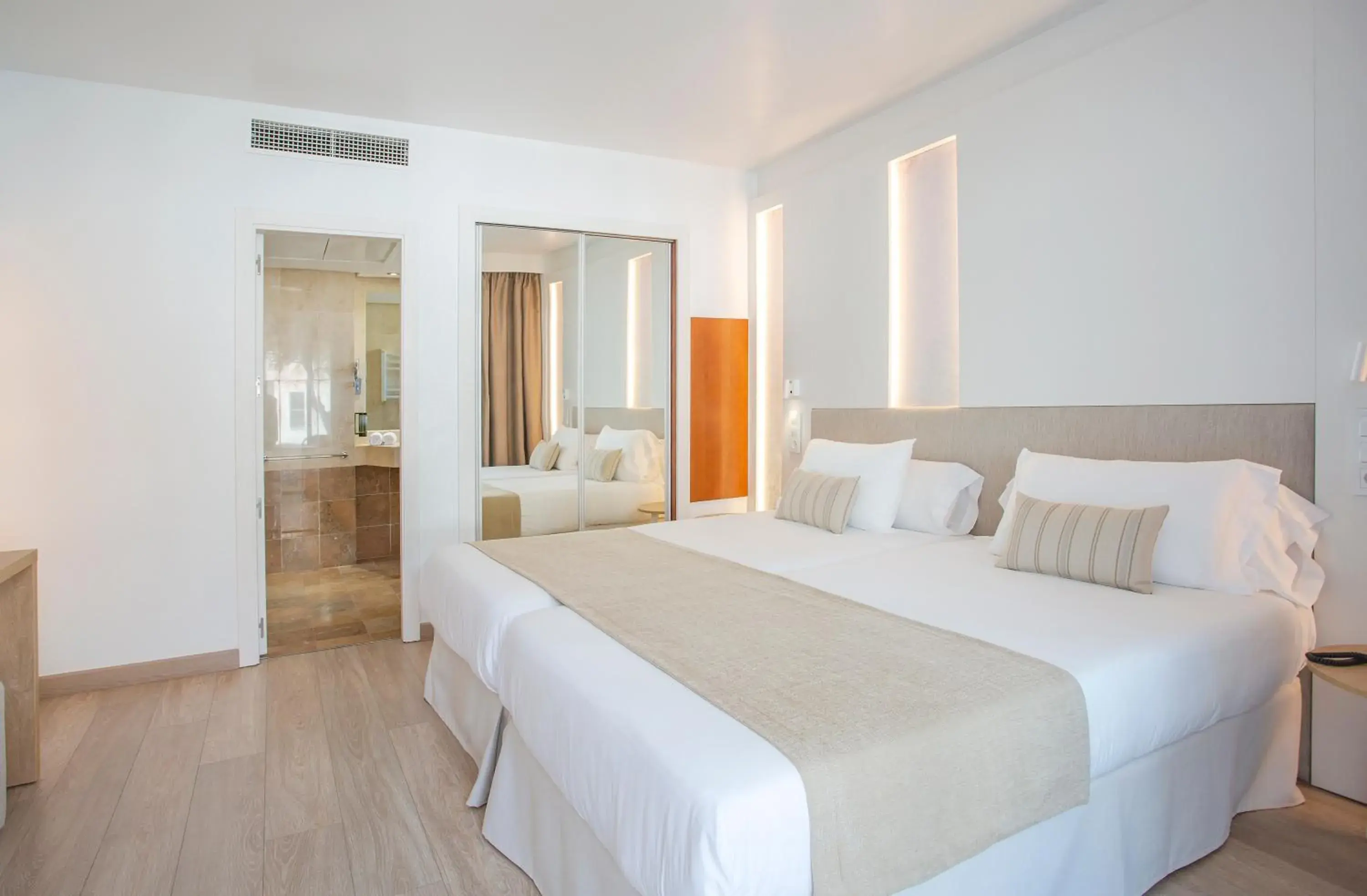 Two-Bedroom Apartment in Marins Playa Two-Bedroom Apartment in Marins Playa