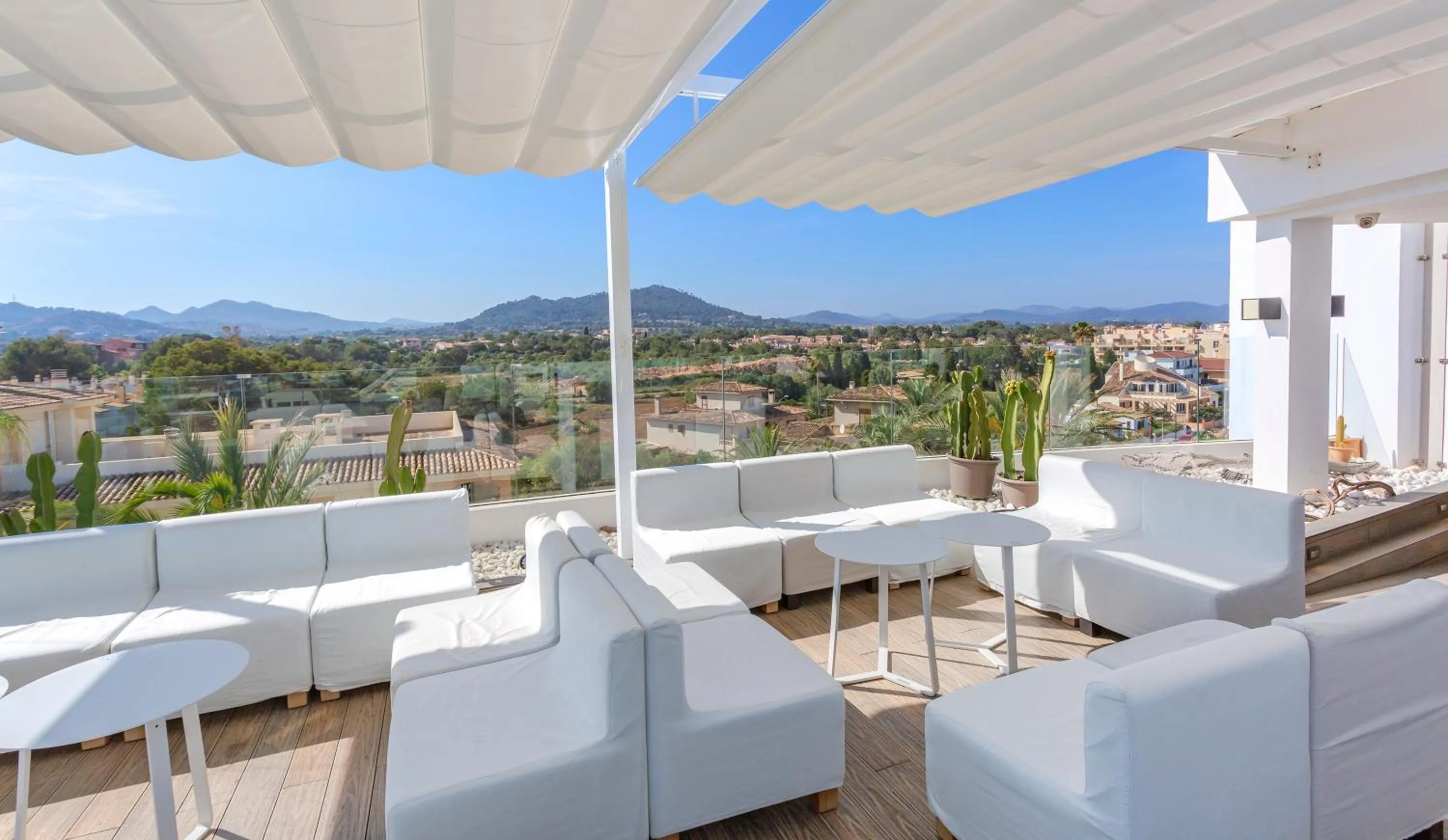 Solarium in Marins Playa