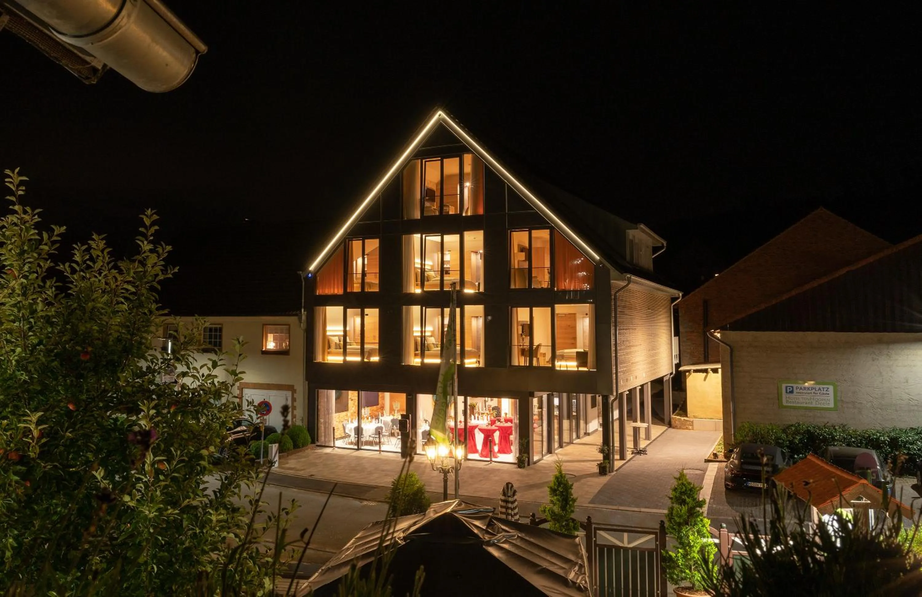 Facade/entrance in Hotel ten Hoopen Restaurant Deele