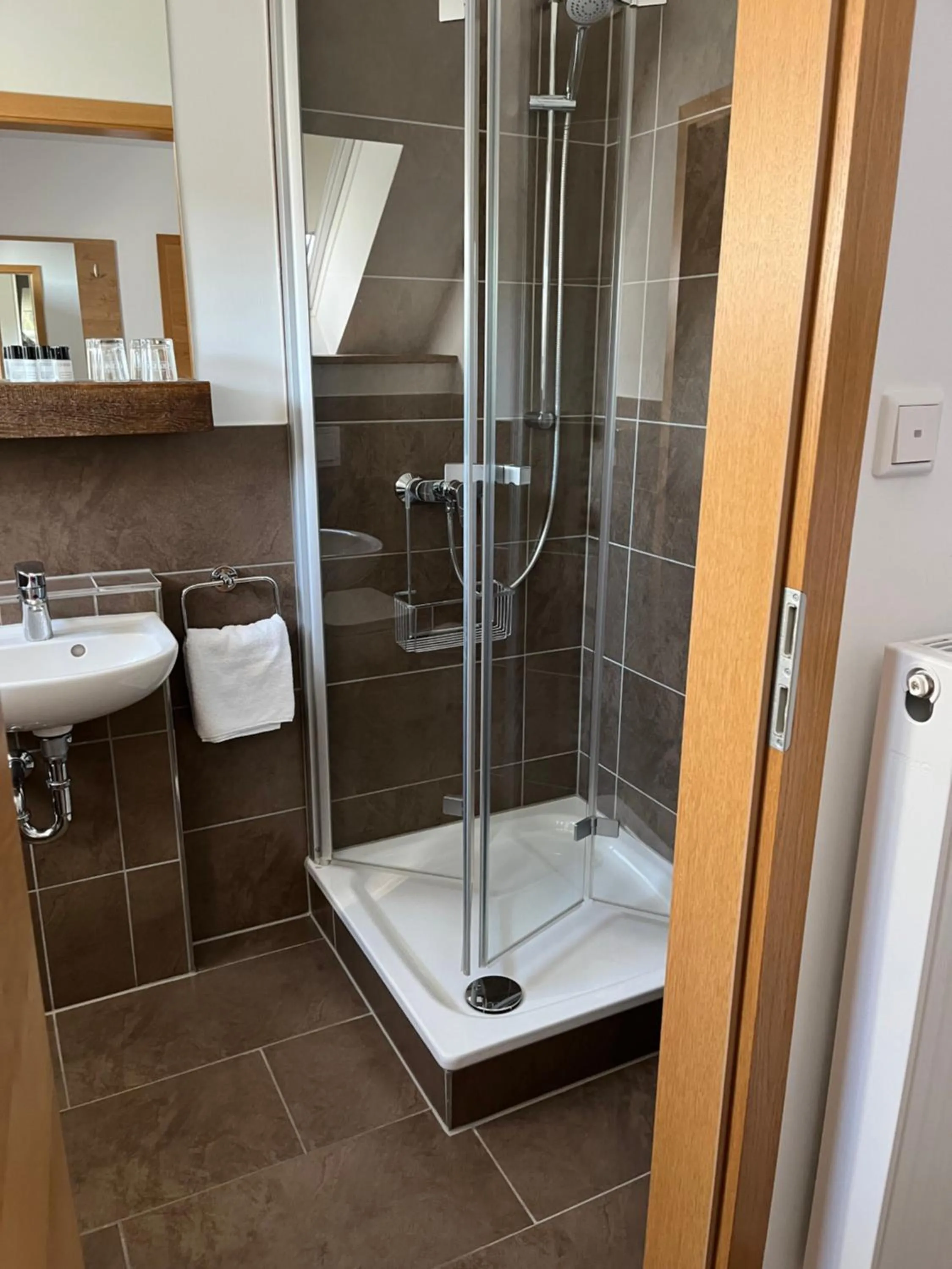 Bathroom in Hotel ten Hoopen Restaurant Deele