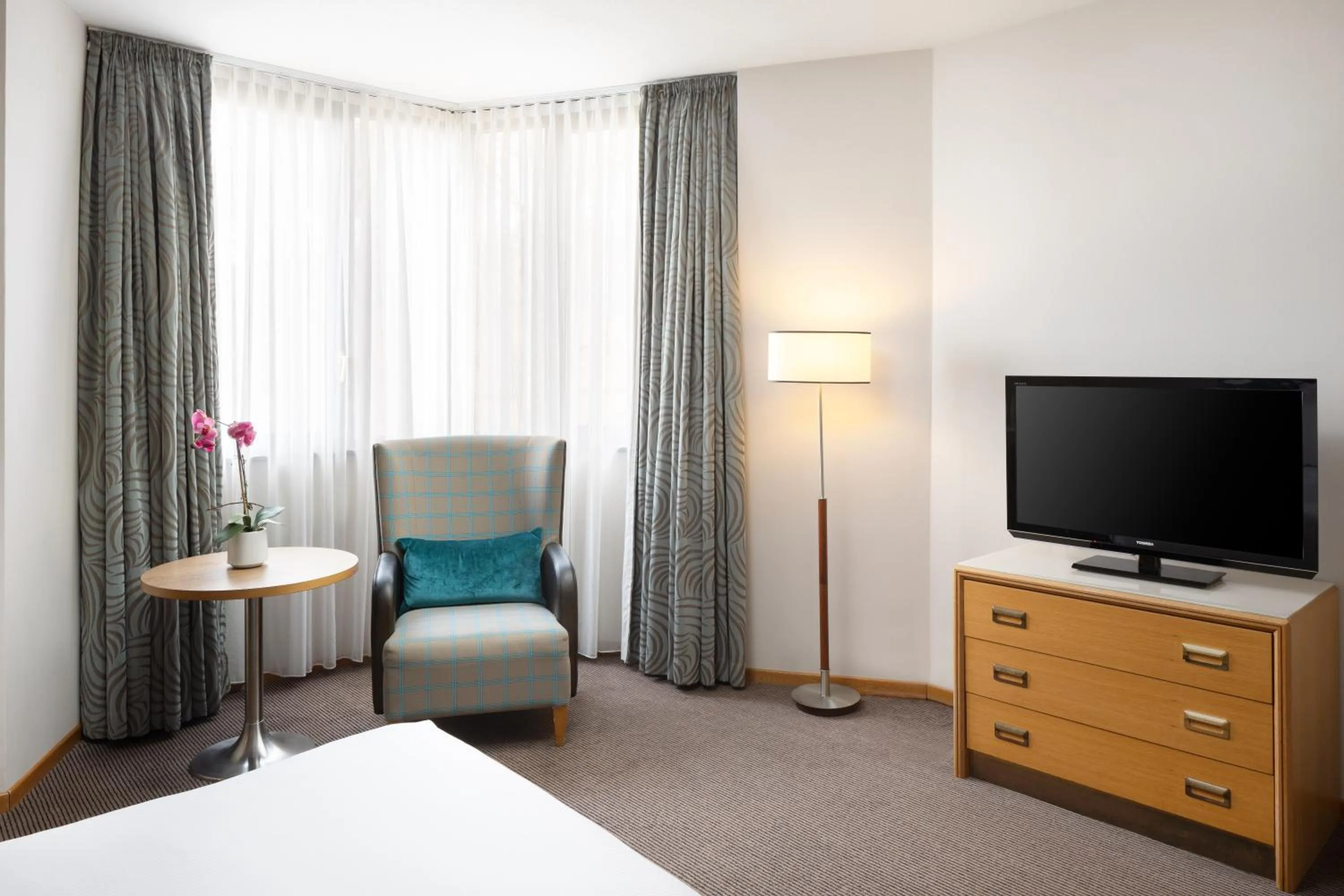 TV and multimedia, Bed in DoubleTree by Hilton Luxembourg