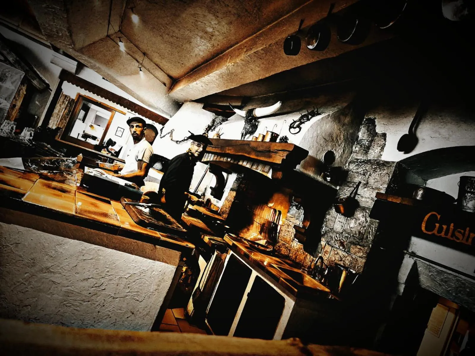 Restaurant/places to eat in Le Bataclan