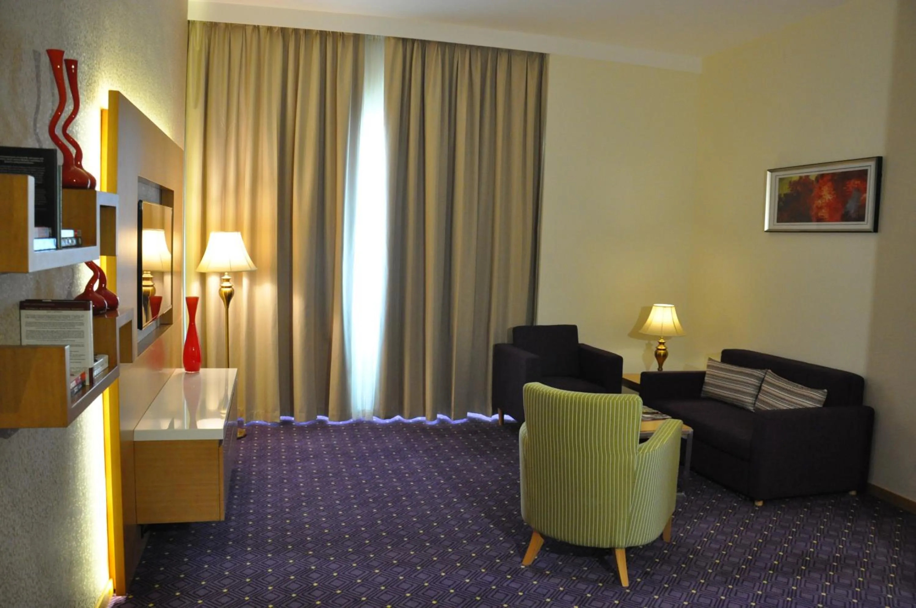 Living room, Bed in Fortune Park Hotel