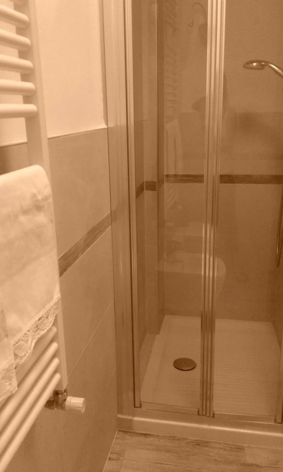 Shower in Milano B&B