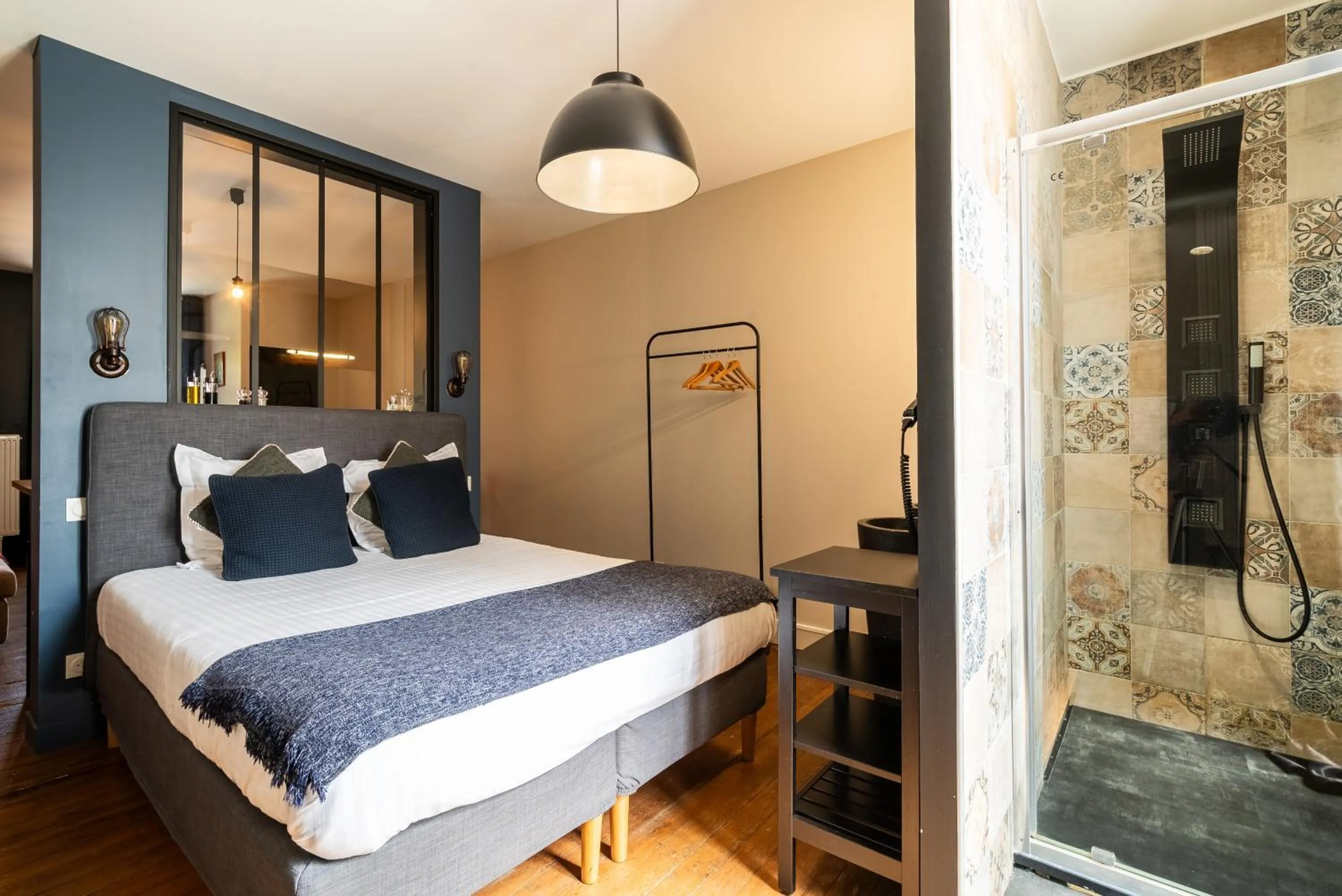 Bed in Dupain & Dubeurre Appart'hôtel - Parking en supp