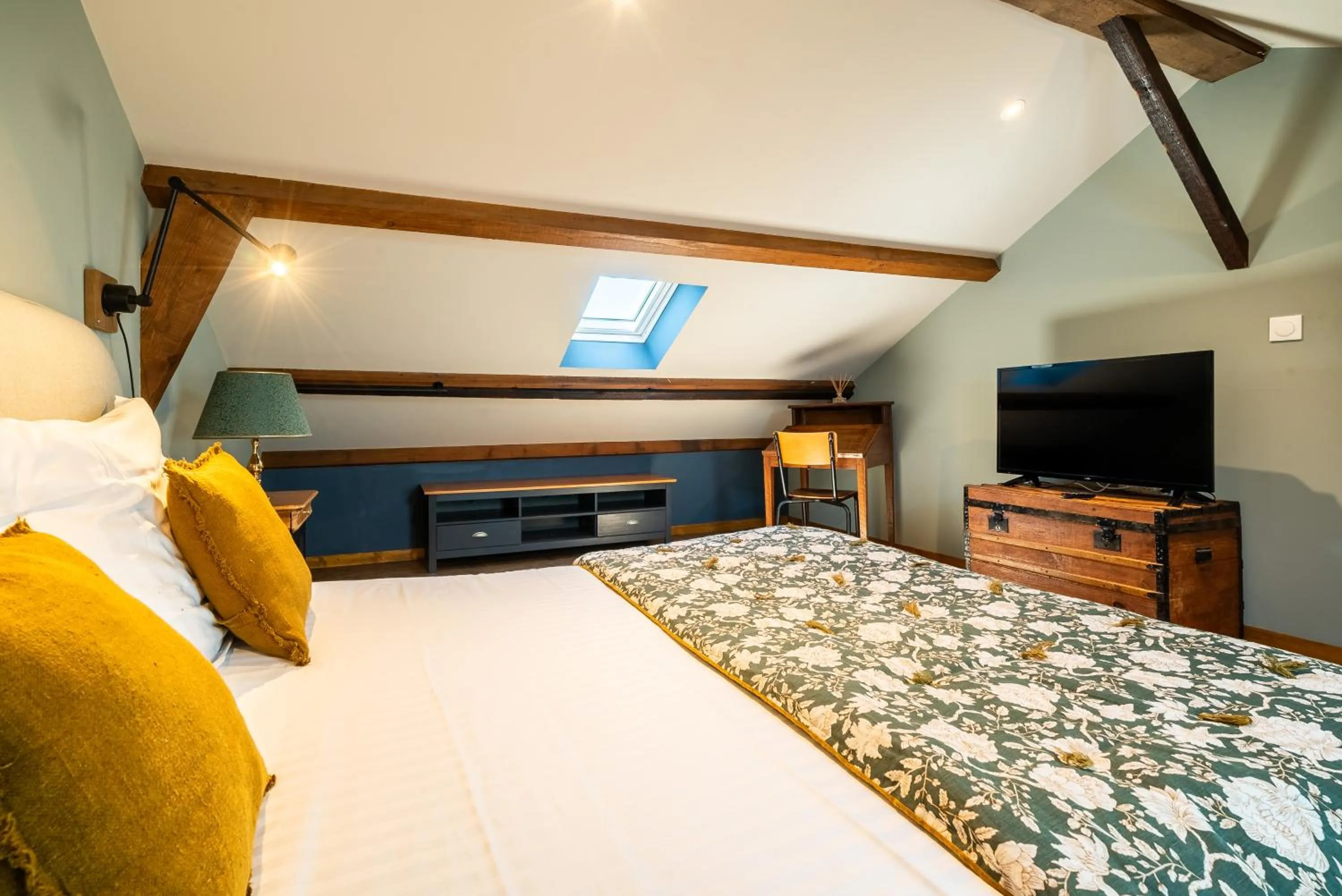 Bed in Dupain & Dubeurre Appart'hôtel - Parking en supp