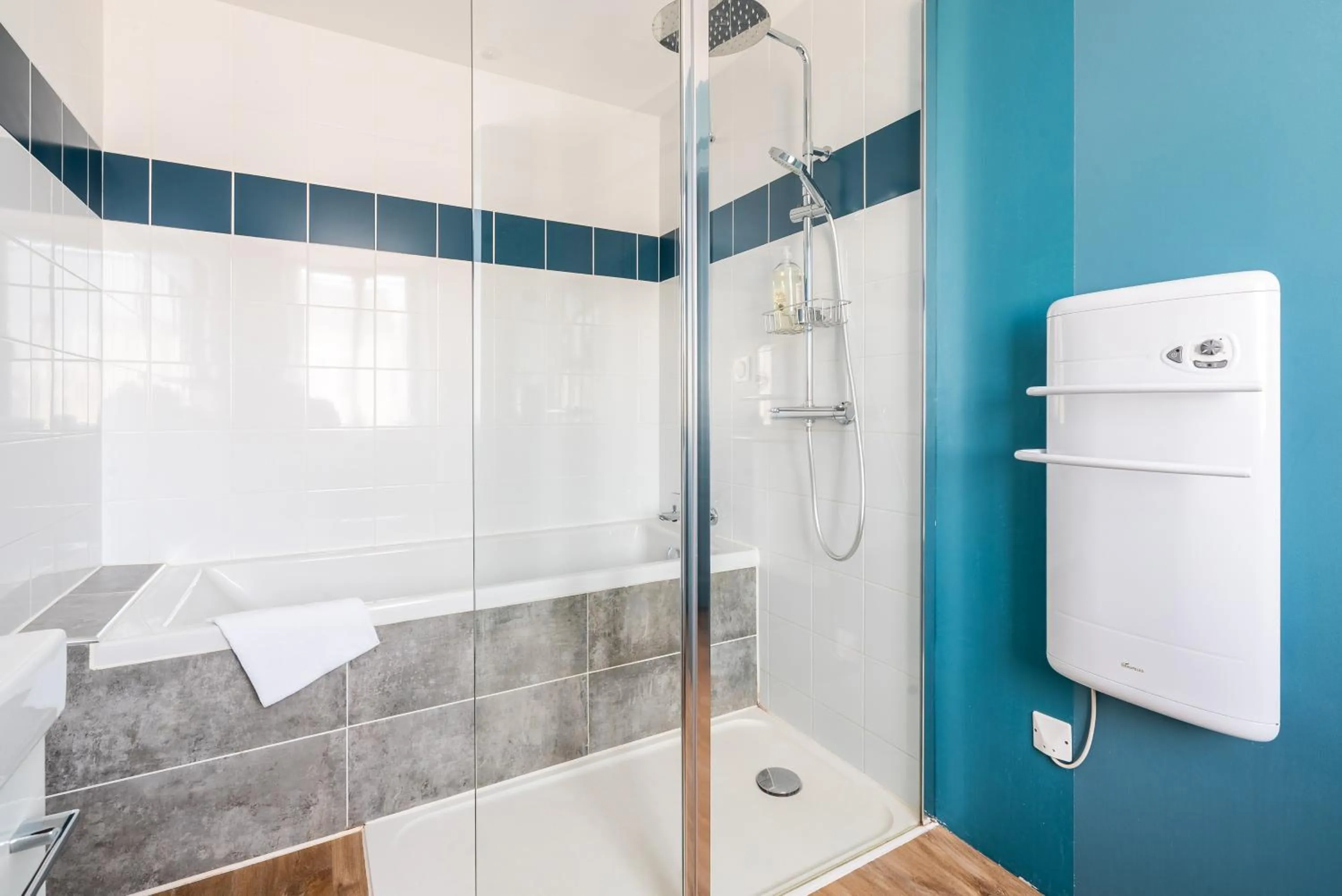 Shower in Dupain & Dubeurre Appart'hôtel - Parking en supp