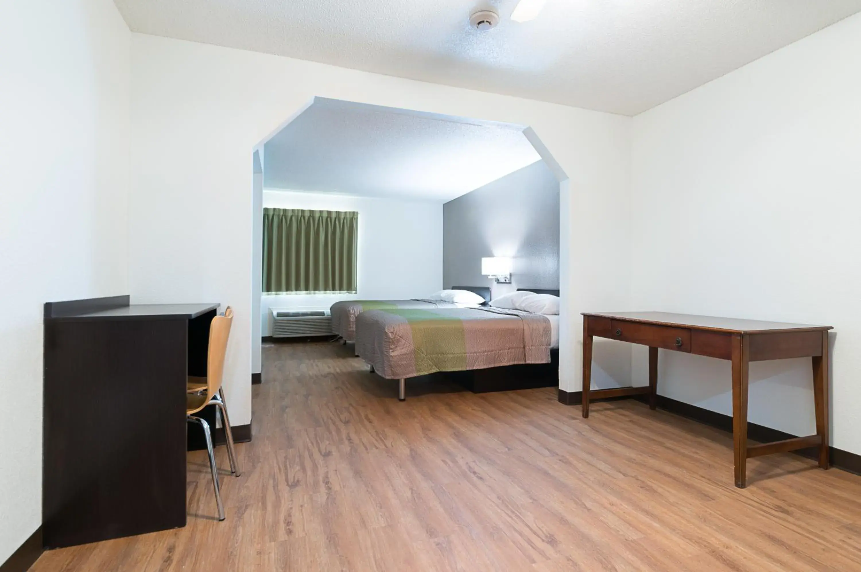 Queen Room with Two Queen Beds - single occupancy - Disability Access - Non-Smoking in Motel 6-New Iberia, LA Queen Room with Two Queen Beds - single occupancy - Disability Access - Non-Smoking in Motel 6-New Iberia, LA