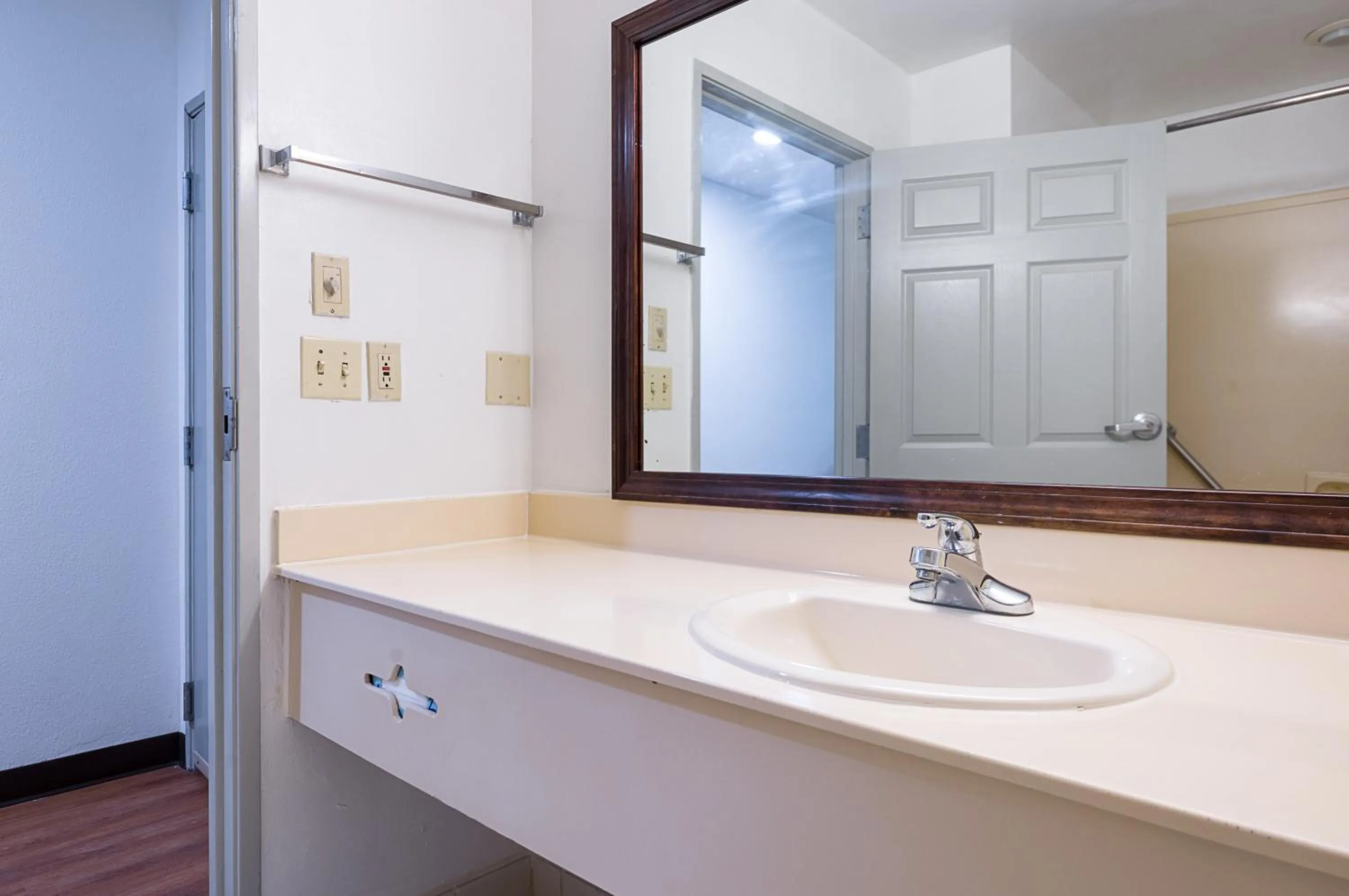 Bathroom in Motel 6-New Iberia, LA