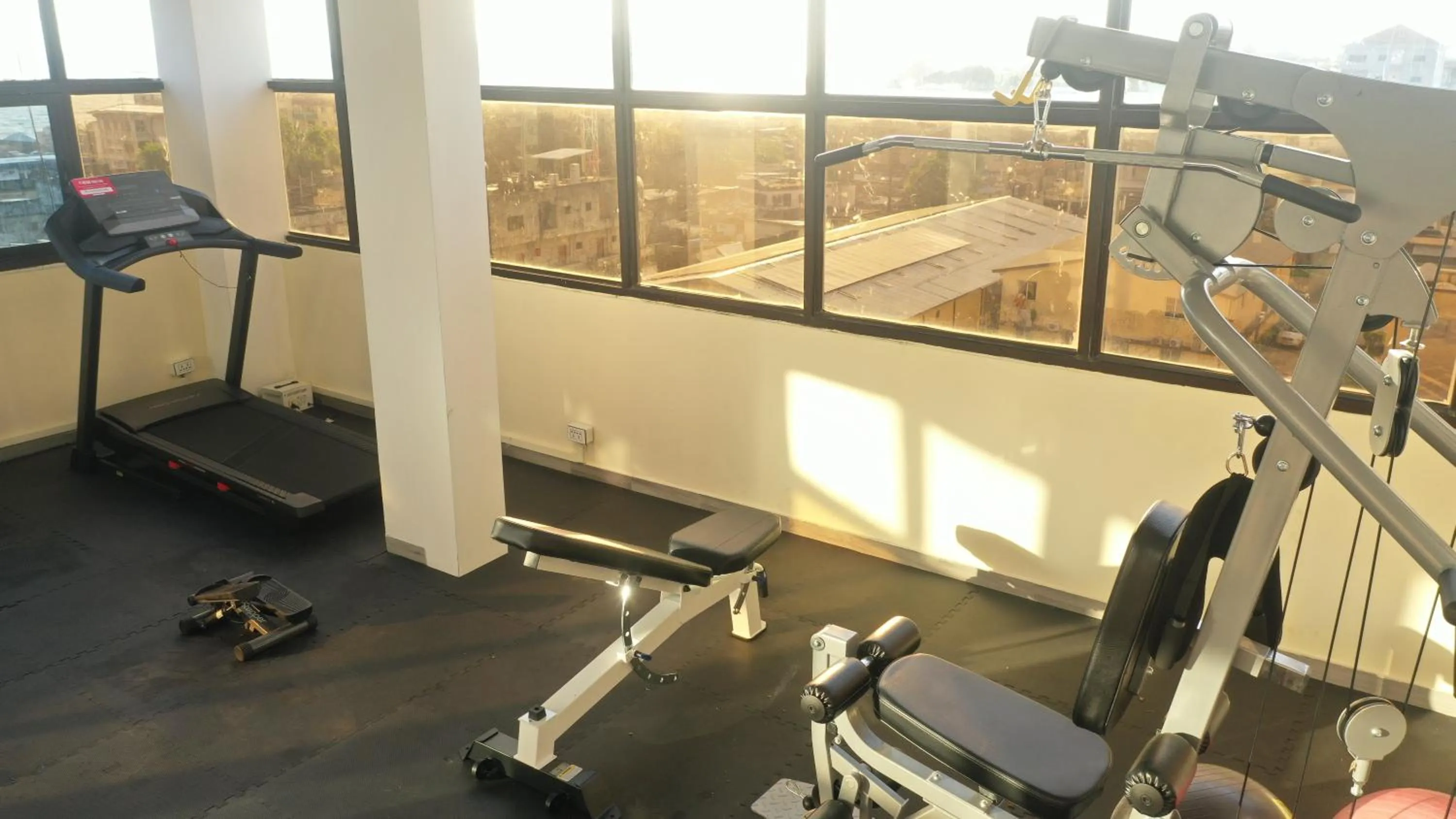 Murex Plaza Hotel & Suites