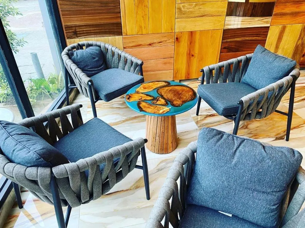 Murex Plaza Hotel & Suites