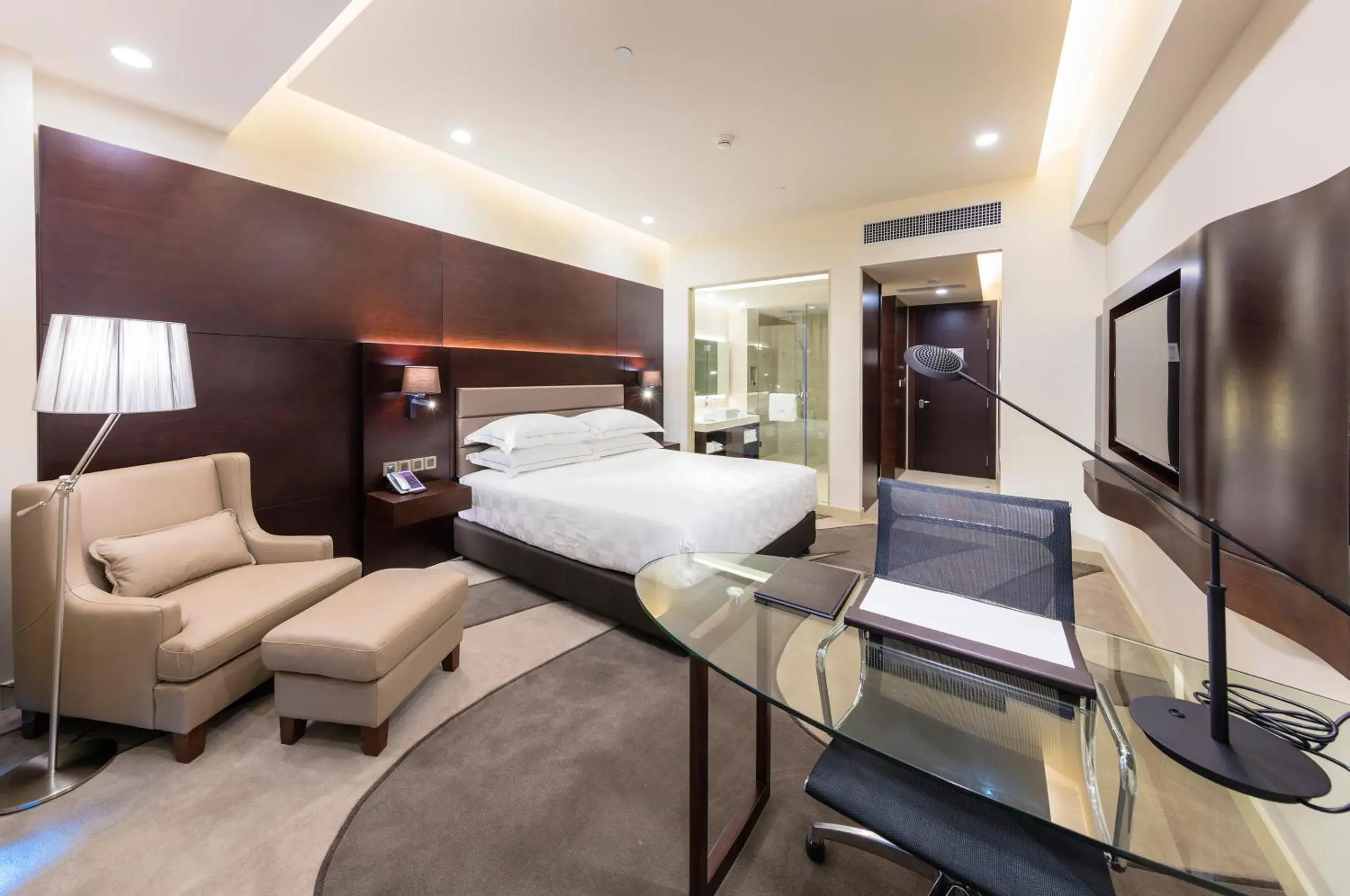 Deluxe King Room in The Stanley Hotel & Suites Deluxe King Room in The Stanley Hotel & Suites