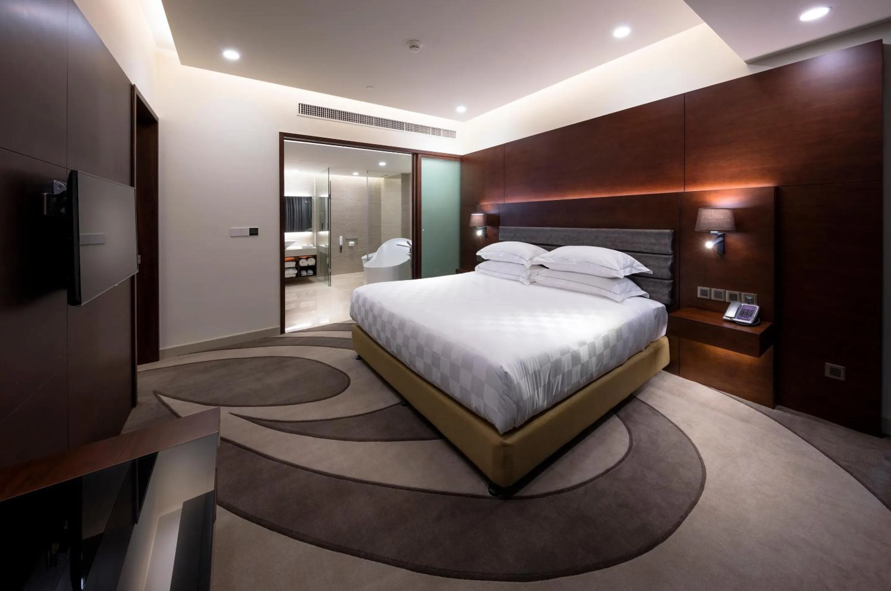 Photo of the whole room, Bed in The Stanley Hotel & Suites