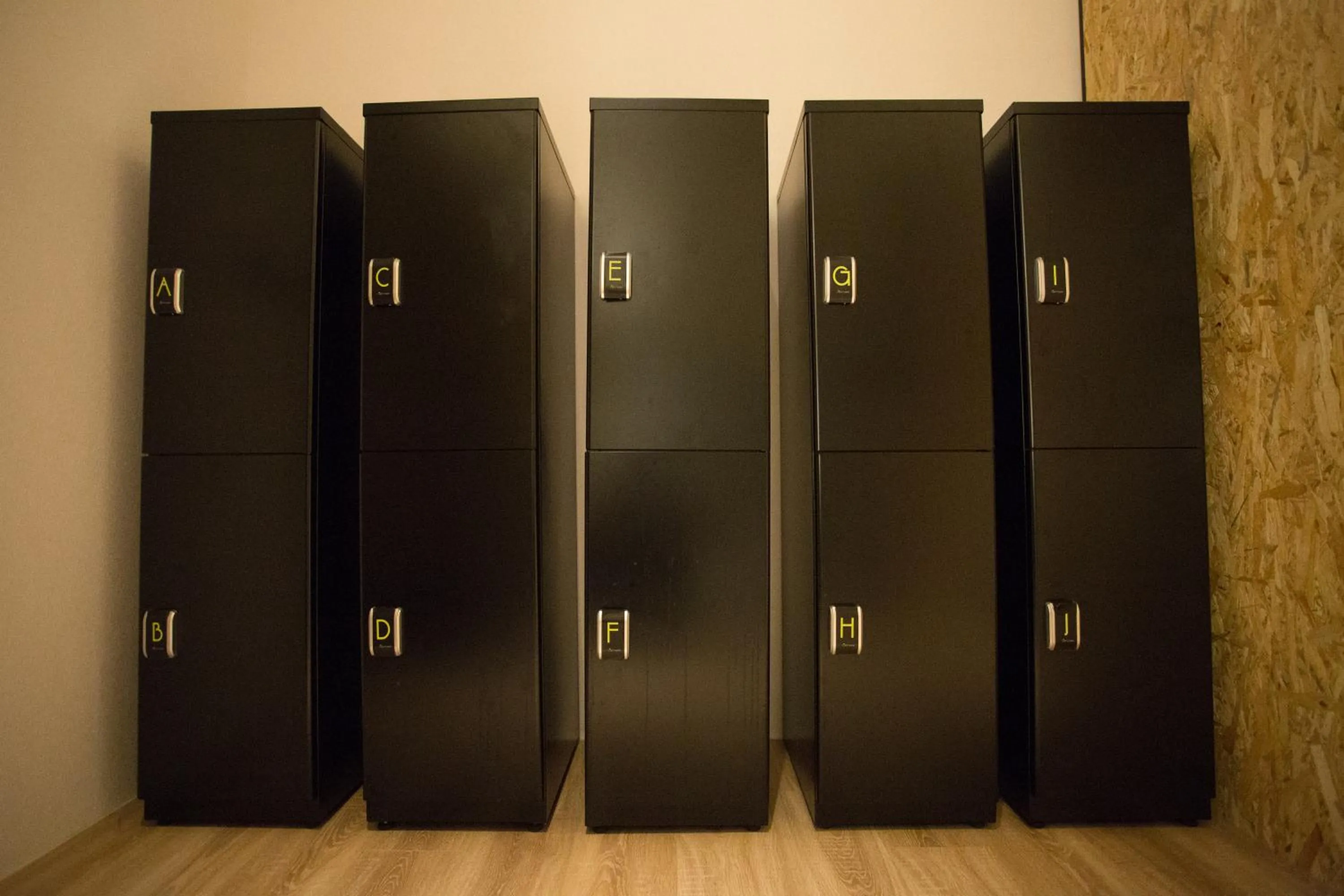 locker in Let's Hostel